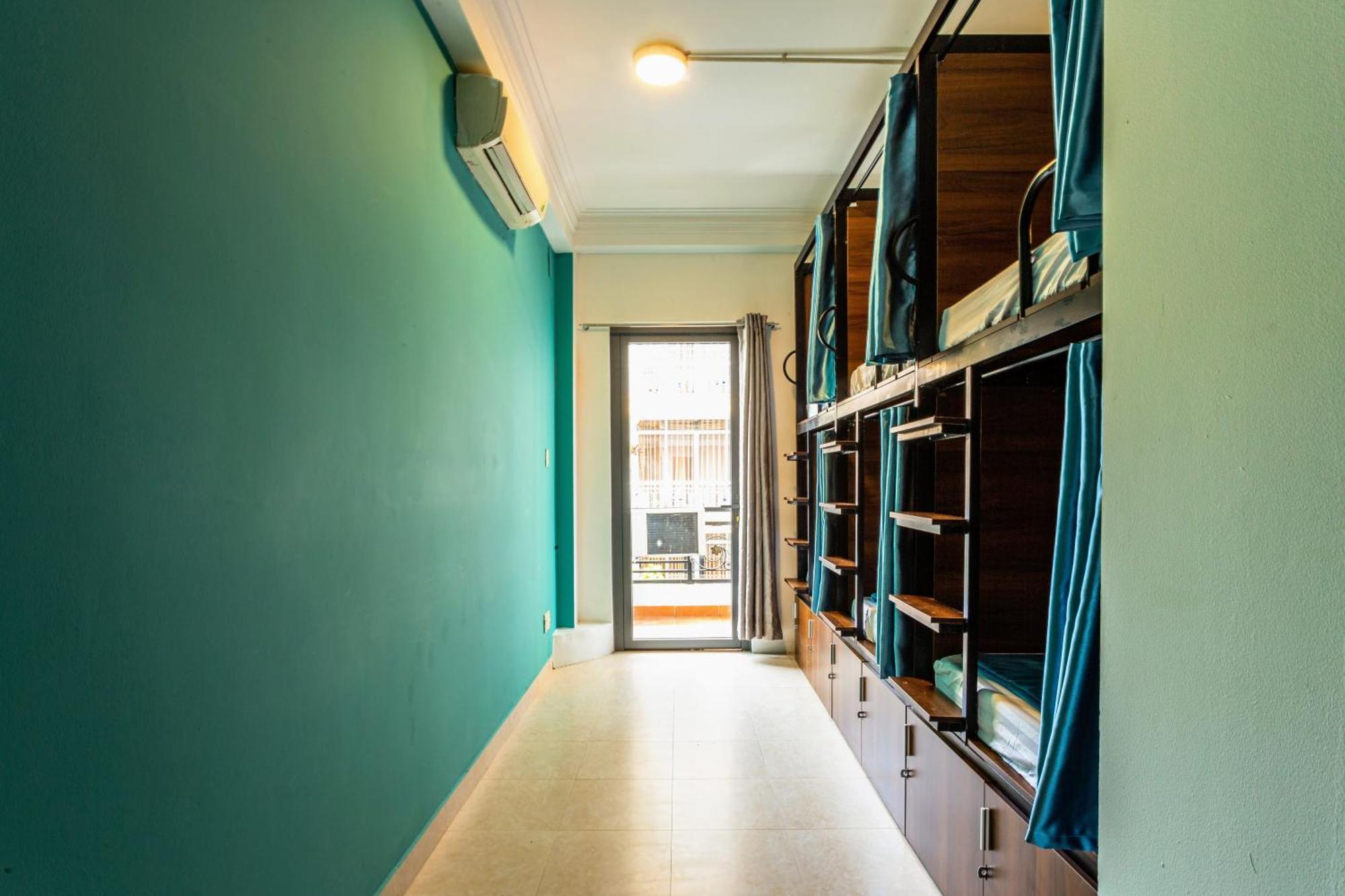 Bed 6-Bed Mixed Dormitory Room