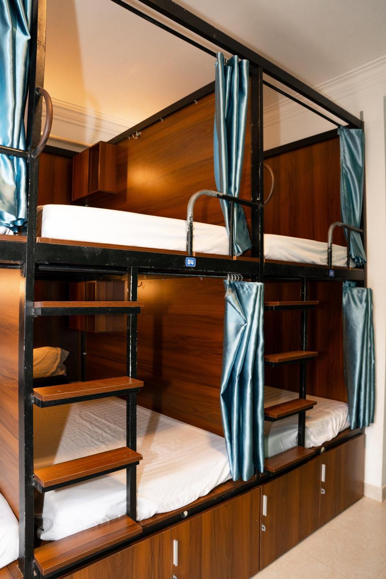 Bed 6-Bed Mixed Dormitory Room