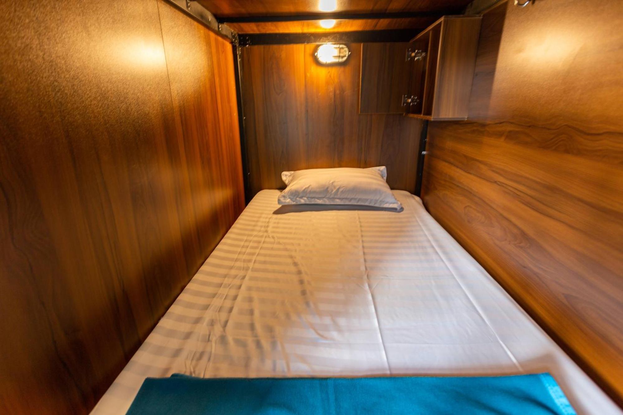 Bed 6-Bed Mixed Dormitory Room