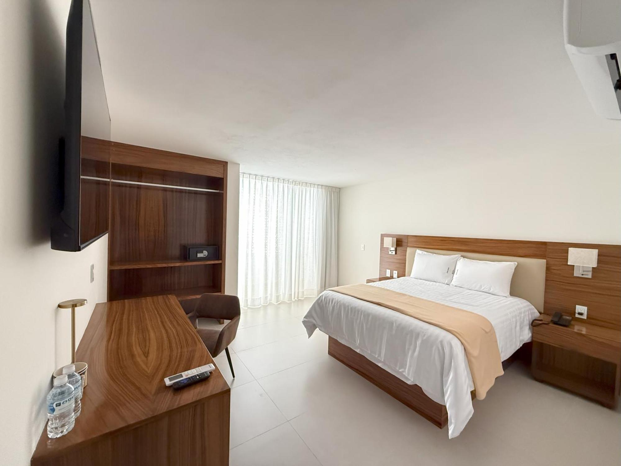 Queen Room