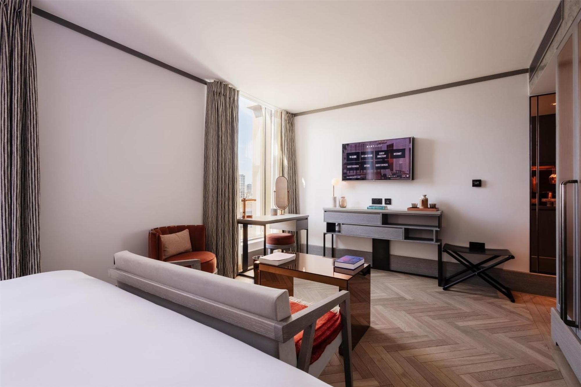 Superior King Room