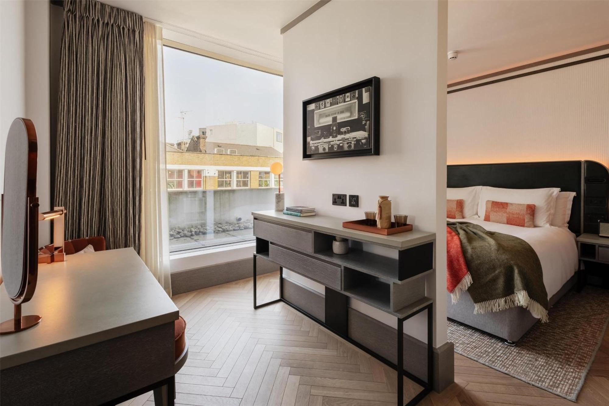Superior King Room