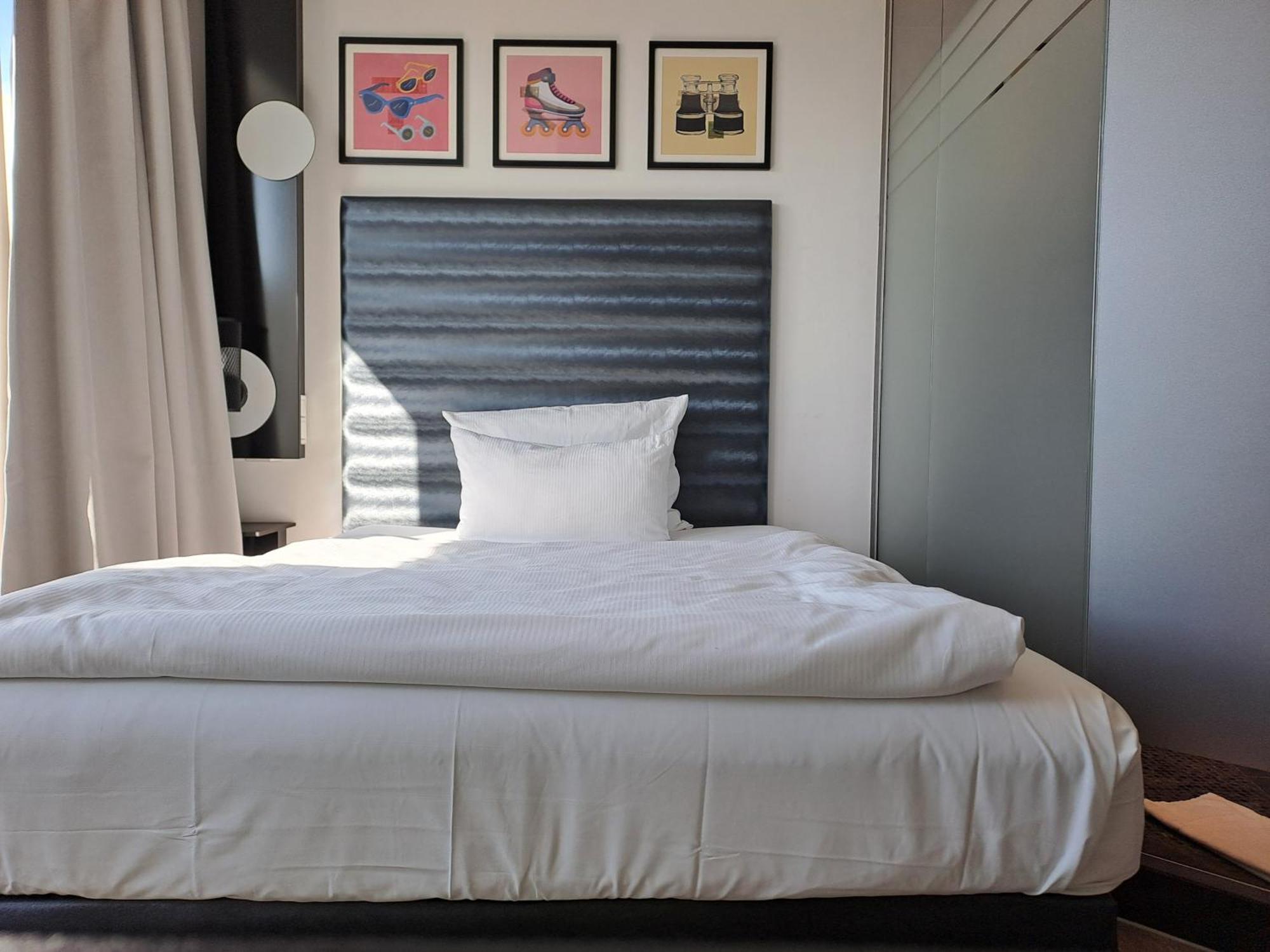 French Cosy Room Balcony Top Floor