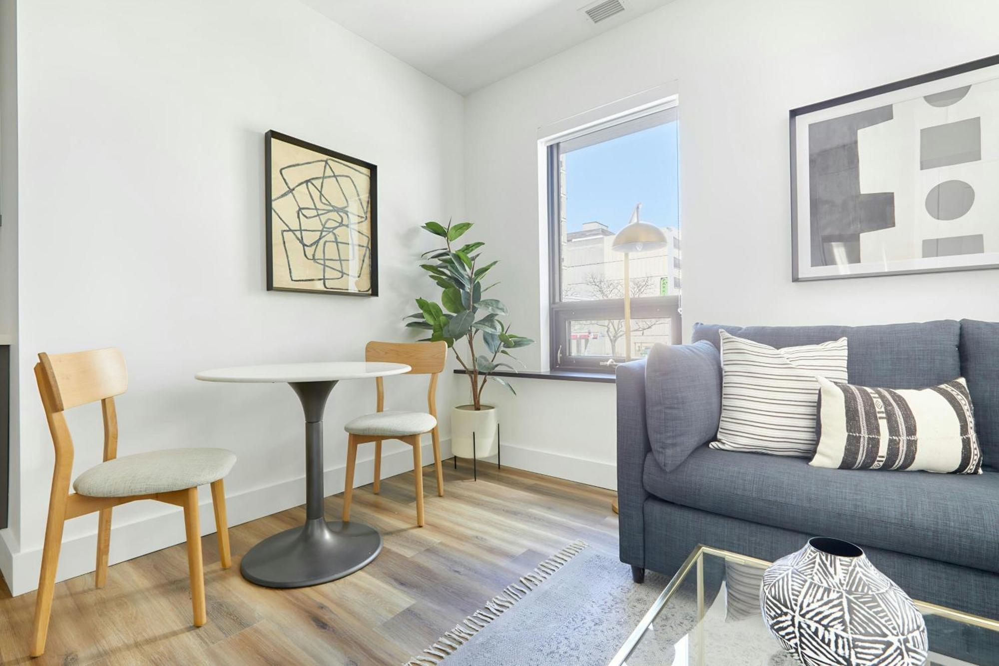 One-Bedroom Apartment with Queen Bed