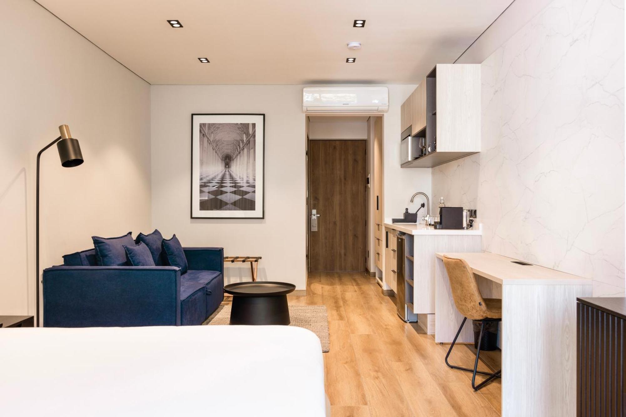 Deluxe King Suite