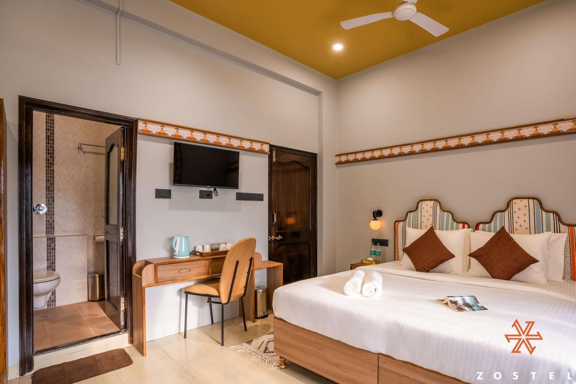 Deluxe Room,1679519230:JPEG