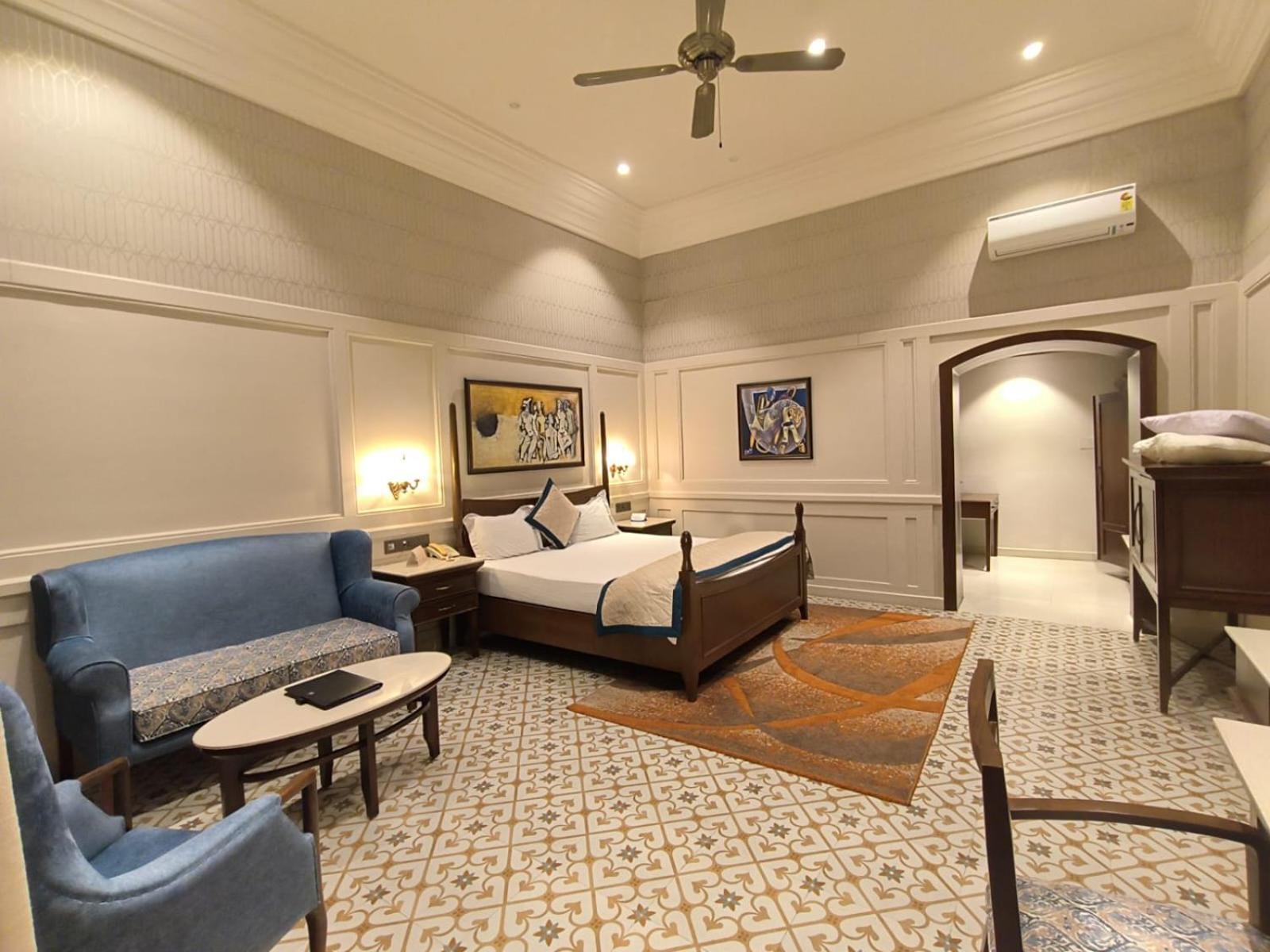 Heritage Suite with Happy hours 2+1 on alcoholic Beverages from 11:00 AM to 6:00 PM, & Complimentary 2 pints beer