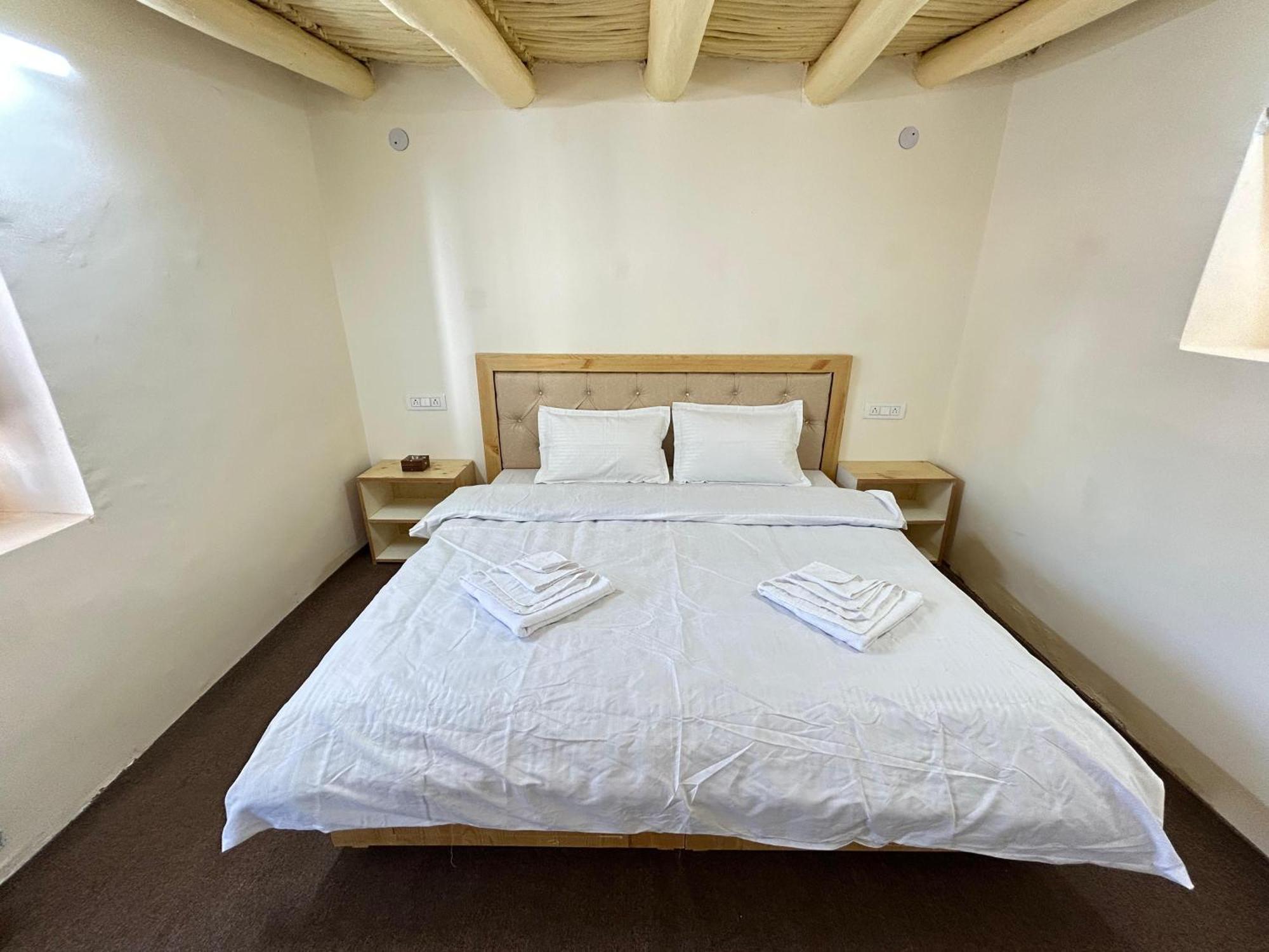 Double Room with Shared Bathroom