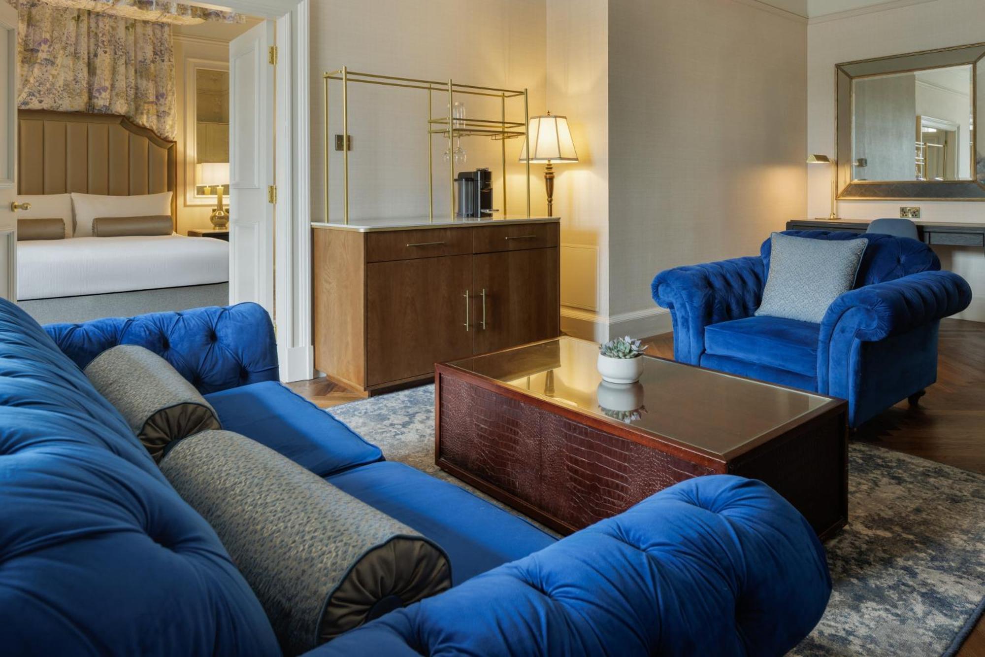 One-Bedroom King Suite Castle View