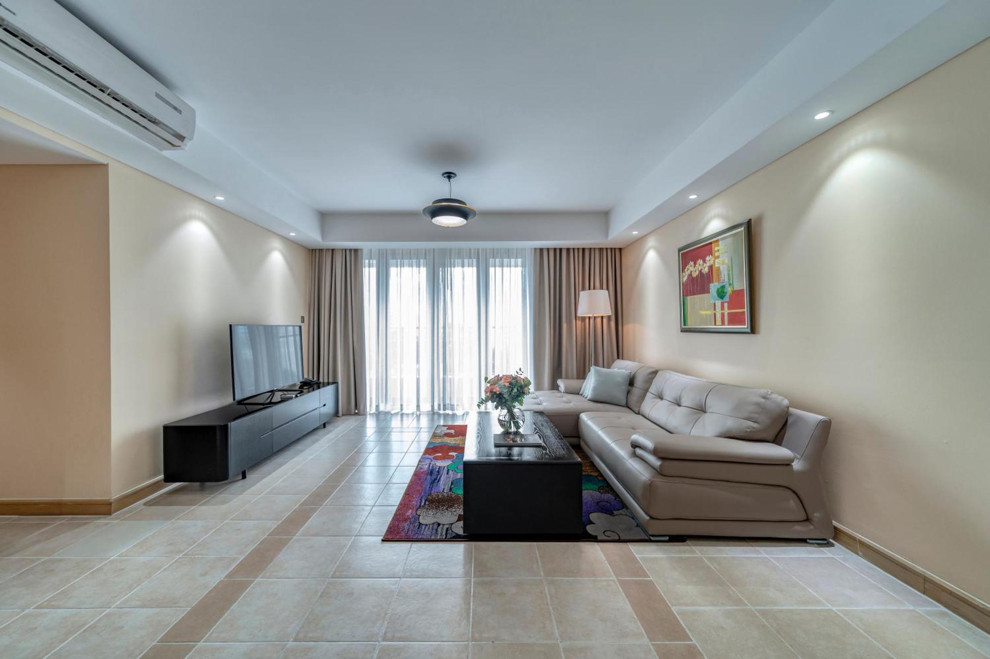 Three-Bedroom Premier Balcony
