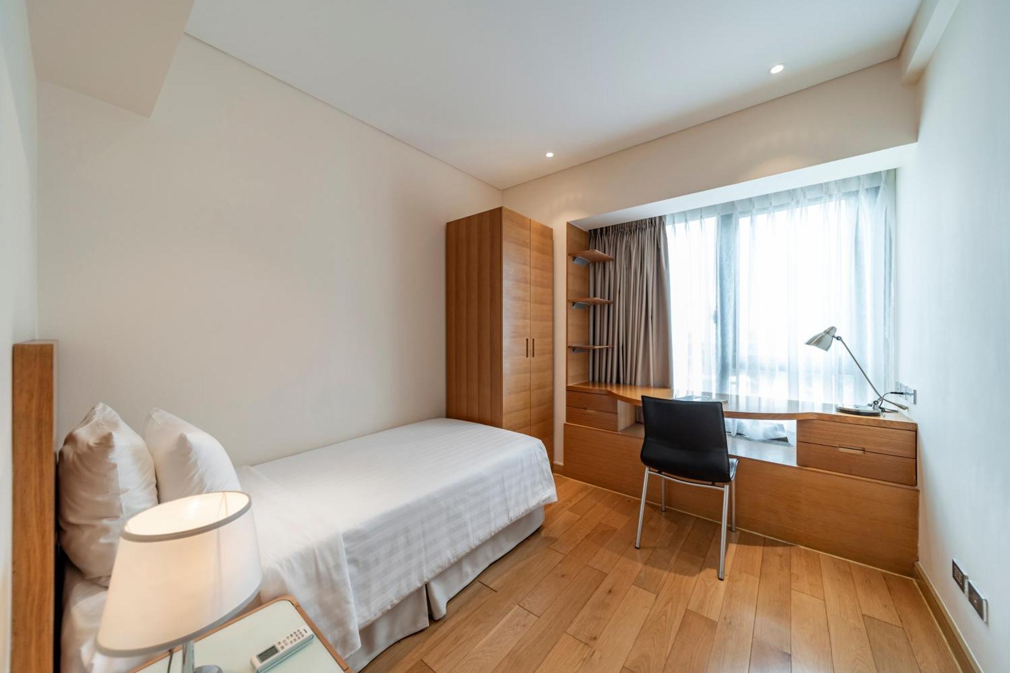 Three-Bedroom Premier Balcony