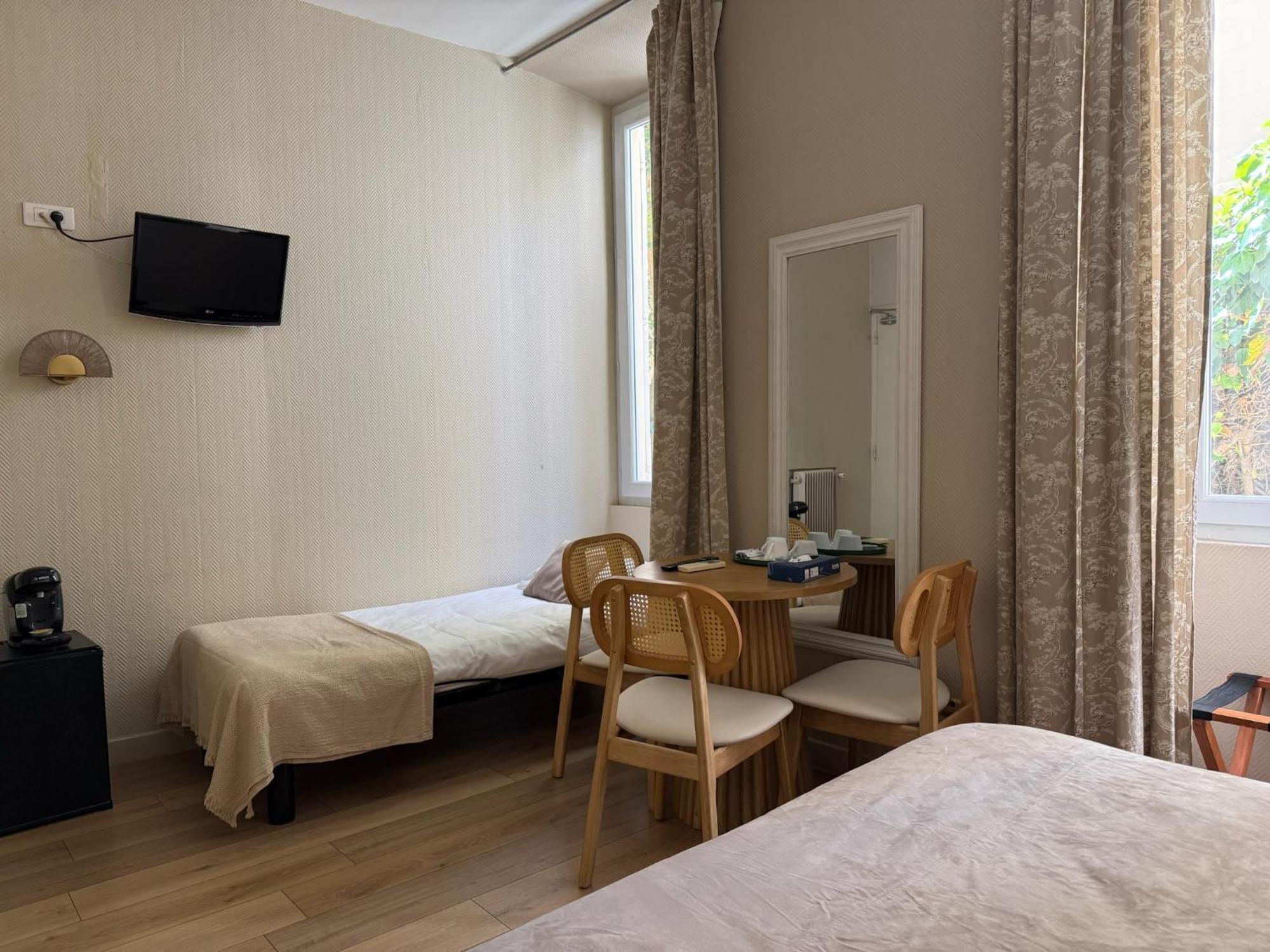 Economy Triple Room