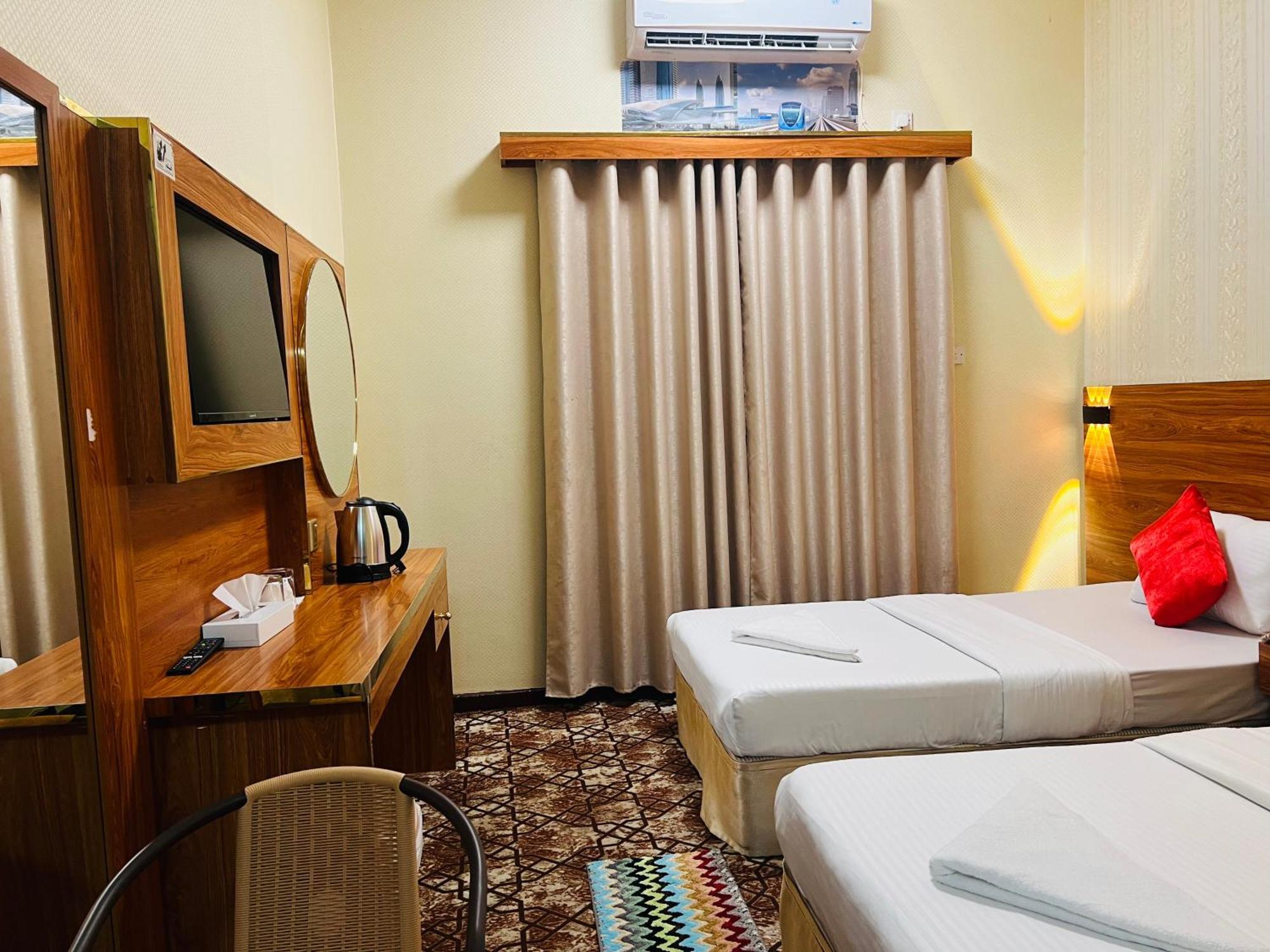 Standard Twin Room
