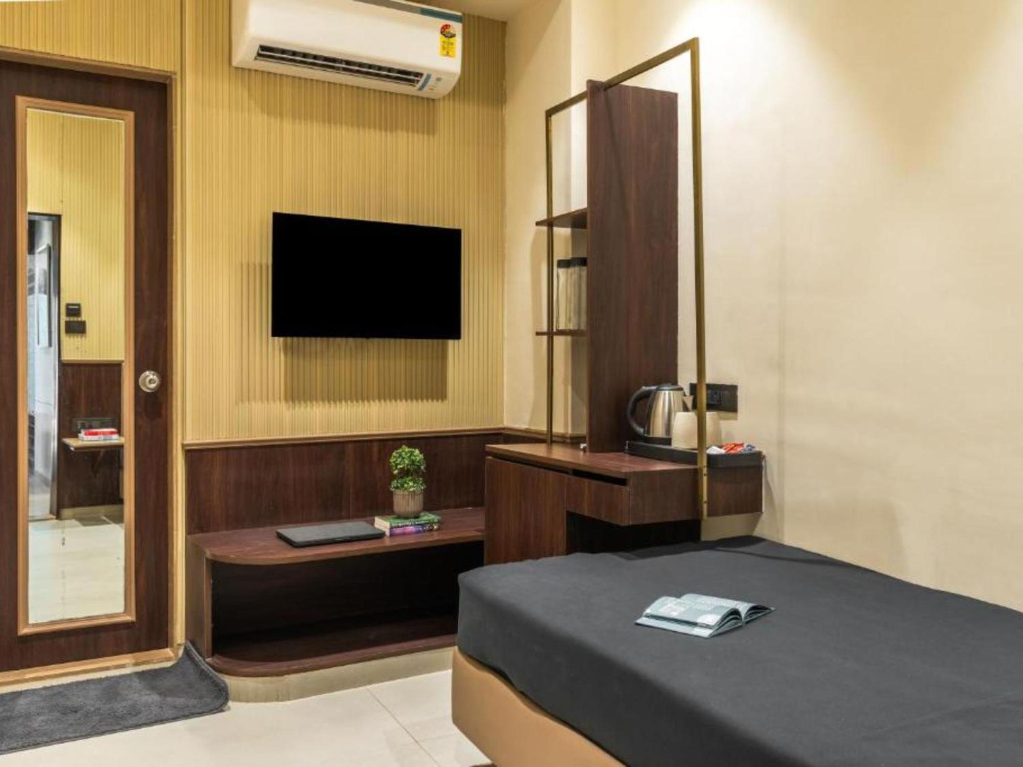 Deluxe Single Room