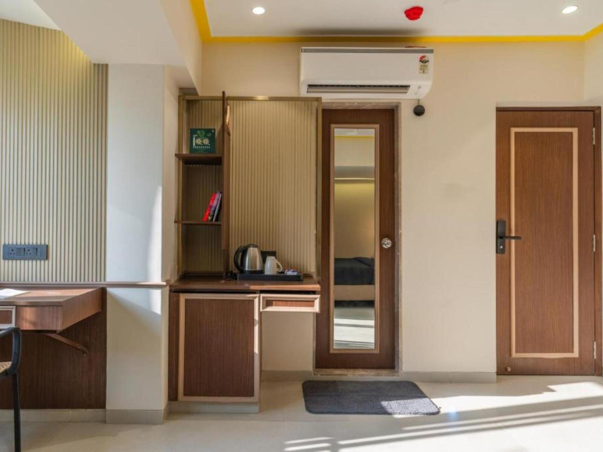 Superior Double Room Bathtub