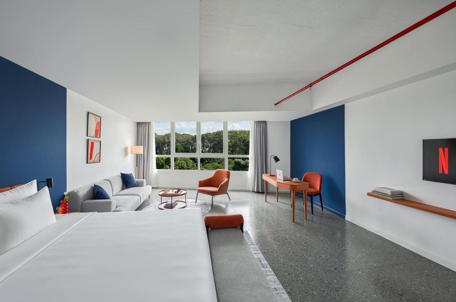 Deluxe King Room