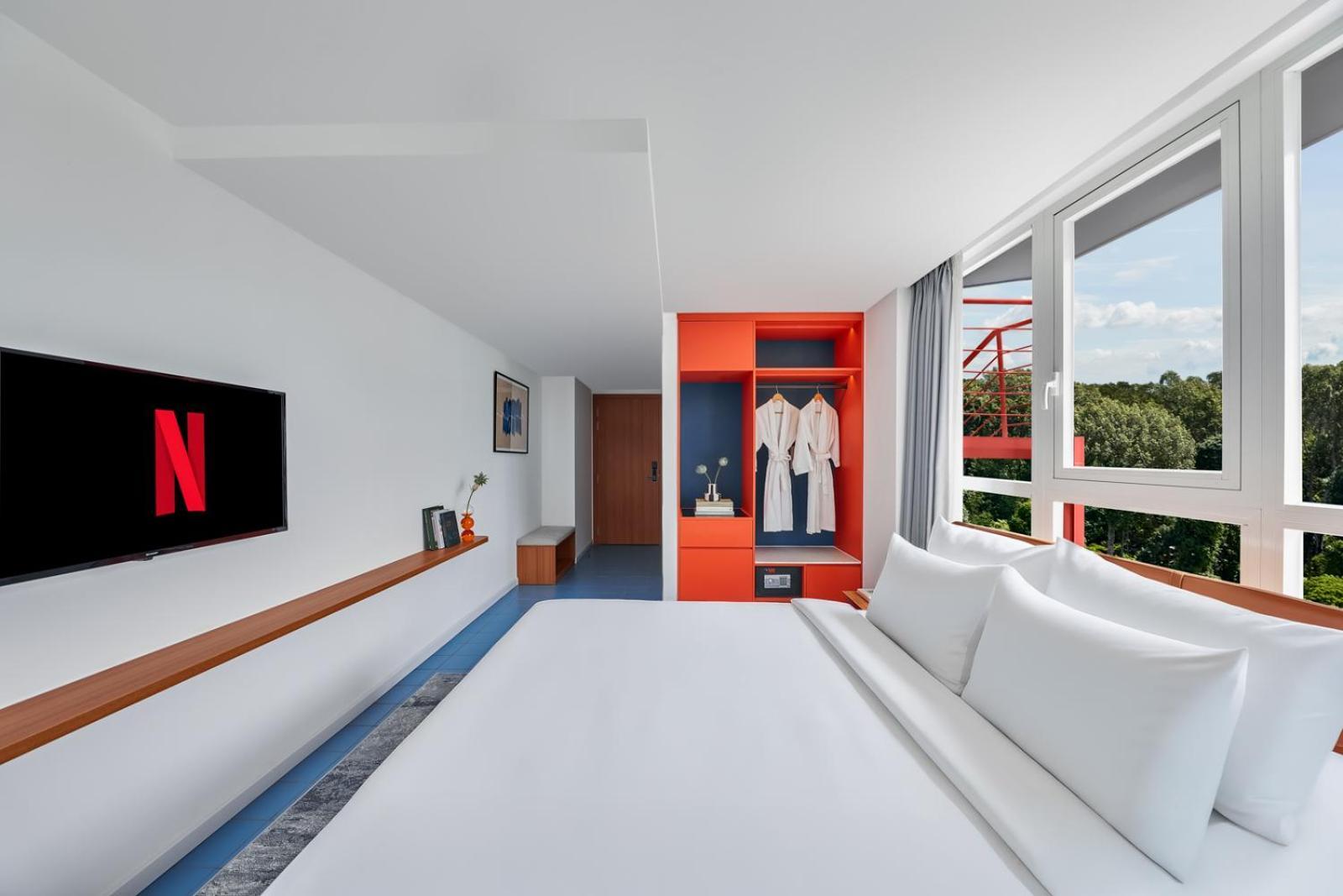 Superior King Room