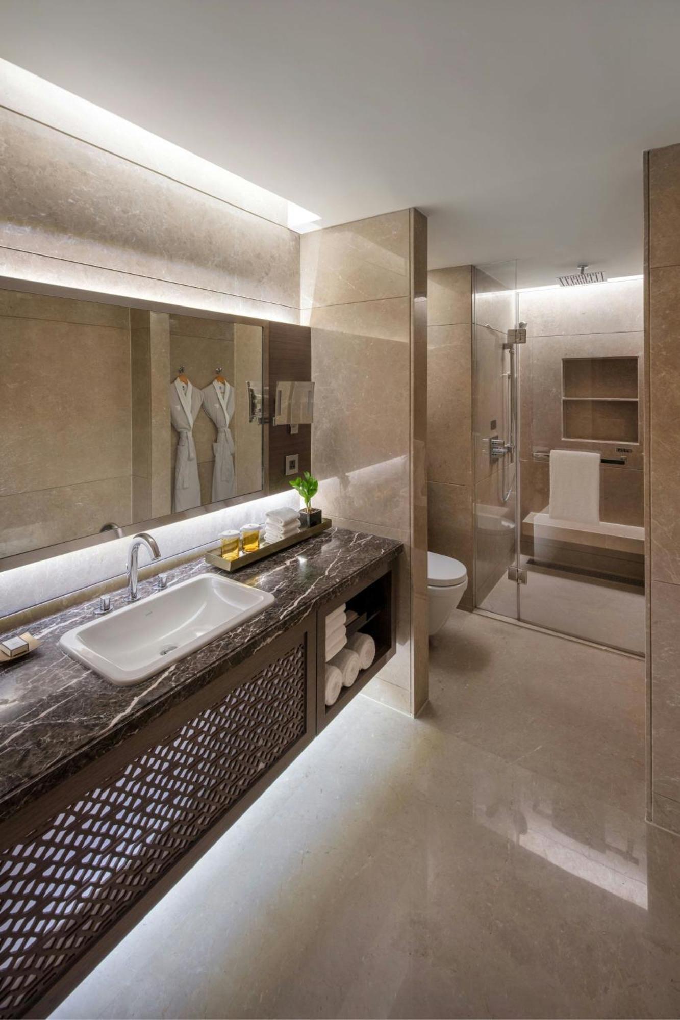 One-Bedroom Panoramic Suite Executive Lounge Access & complimentary two-way airport transfers