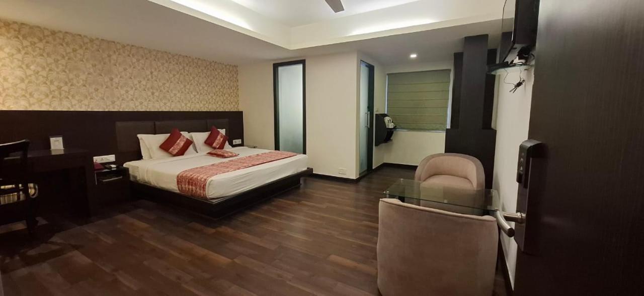Royale Room