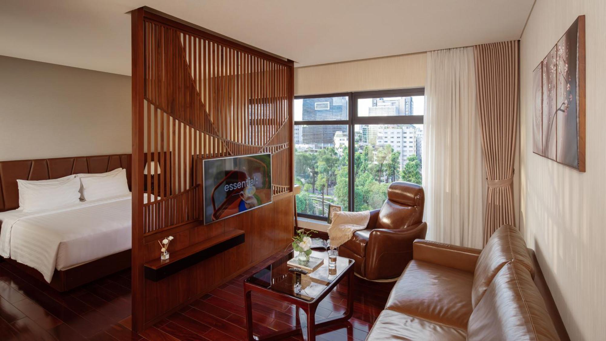 Suite Double or Twin Room Jaccuzi City View
