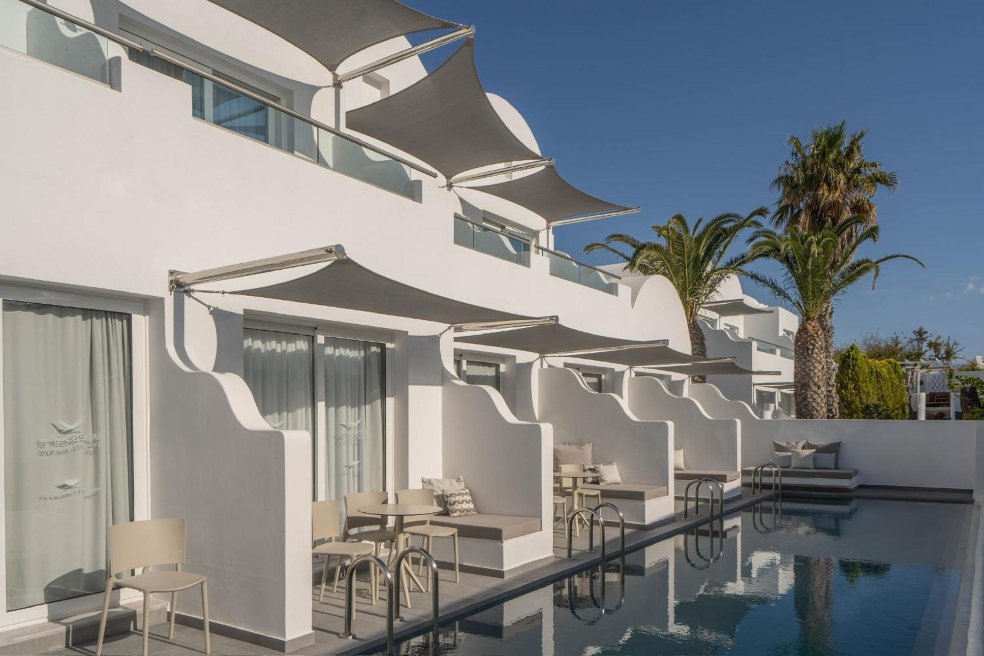 Junior Suite Shared Swimming Pool