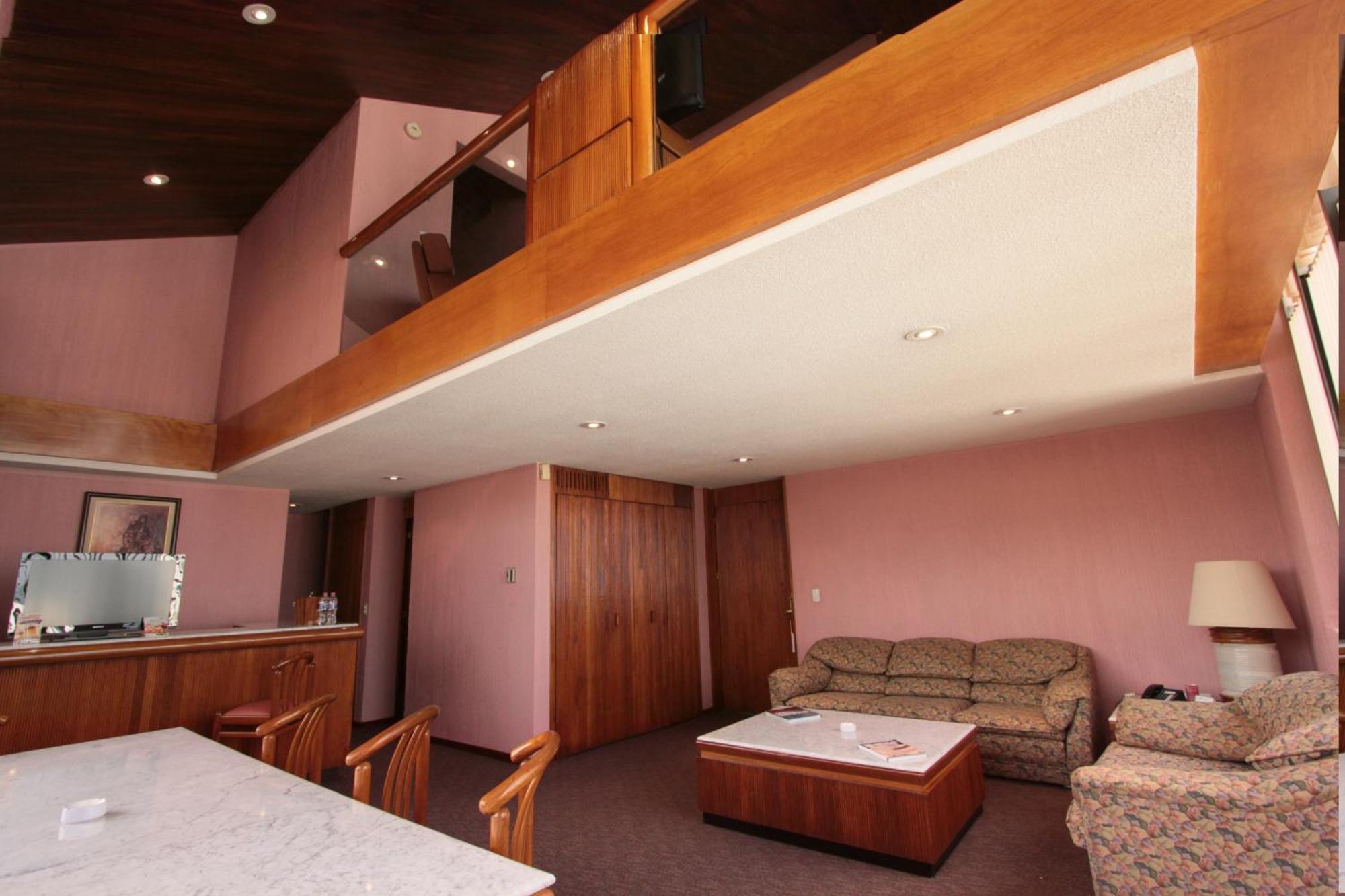 King Suite Spa Bath