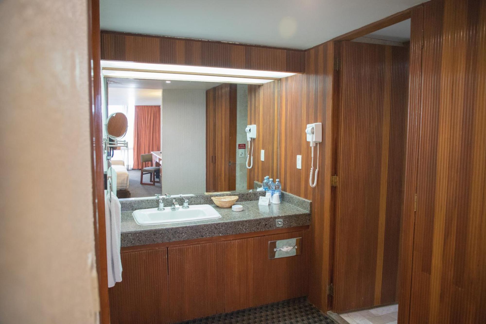Suite City View