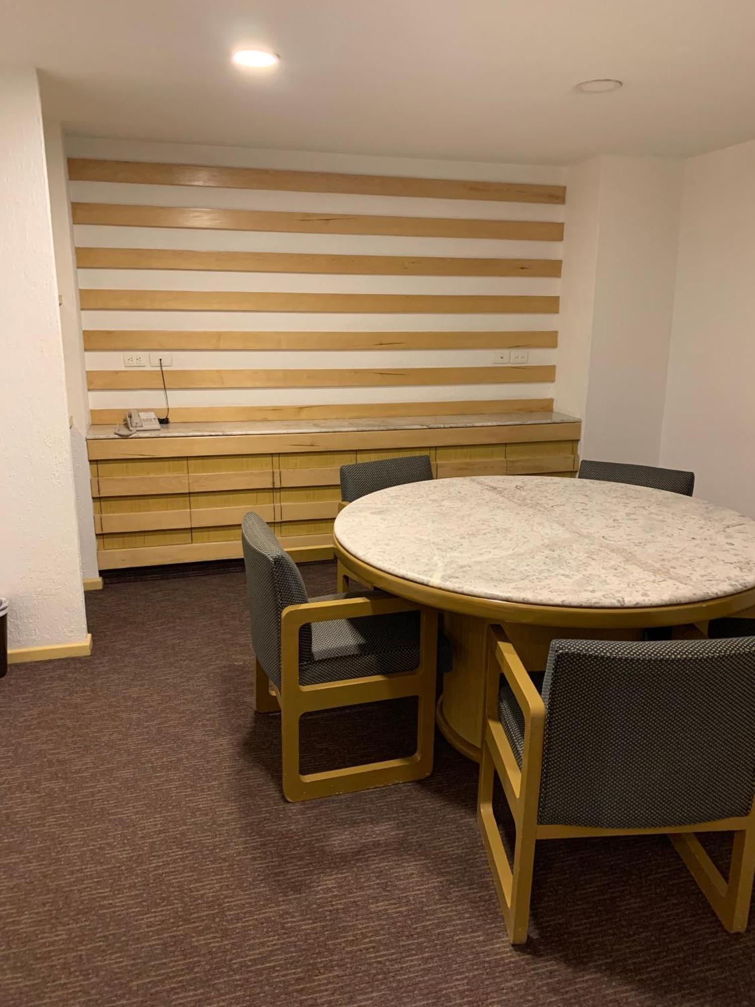 Junior Suite One Queen Bed