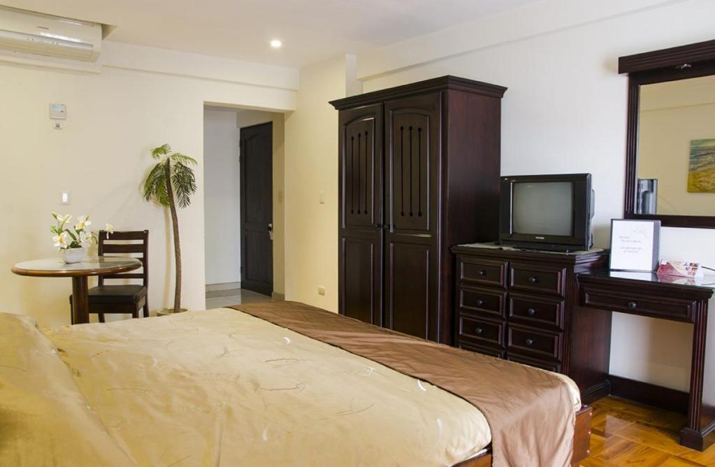 Deluxe King Room