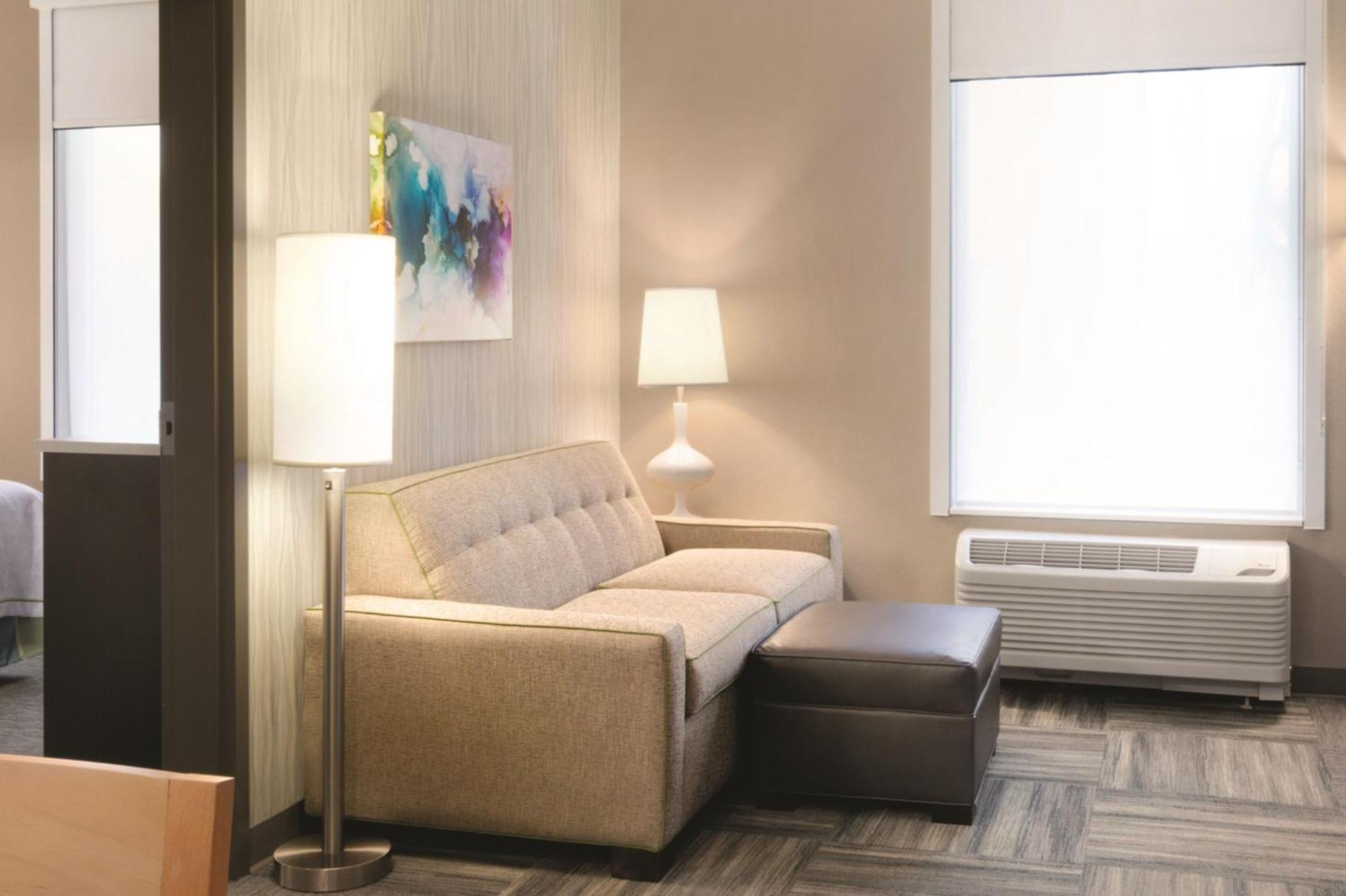 One-Bedroom King Suite Non-Smoking