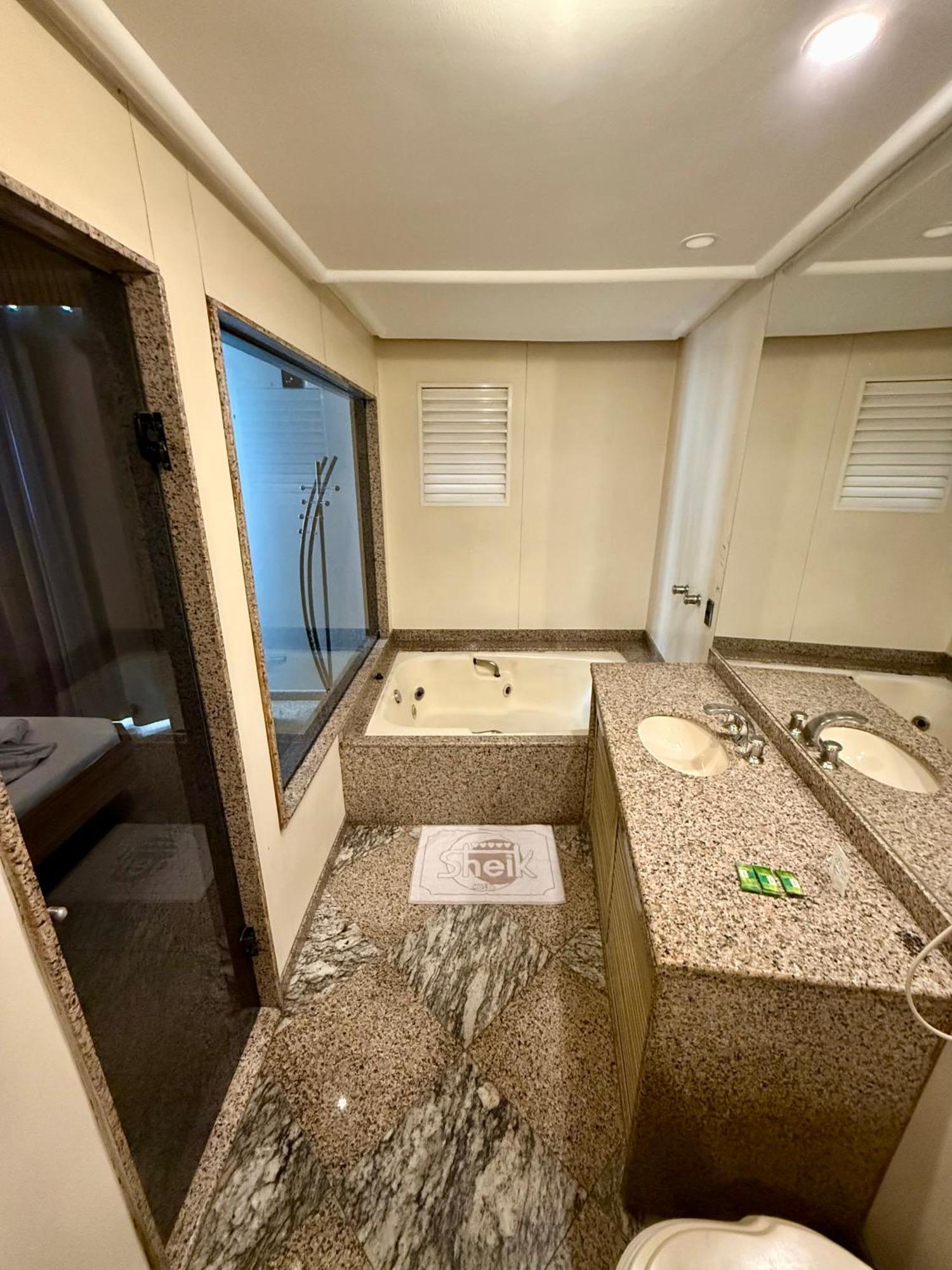 Suite Spa Bath