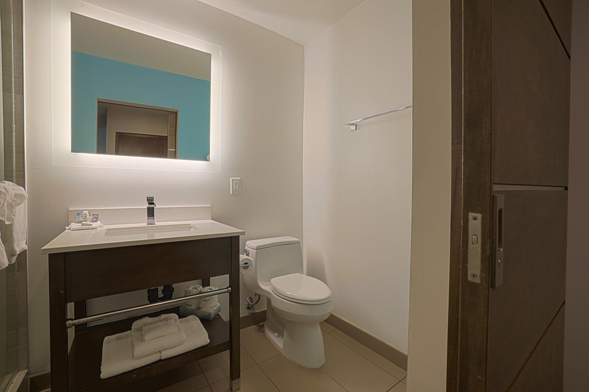 Standard Room, 2 Queen Beds, Non-Smoking
