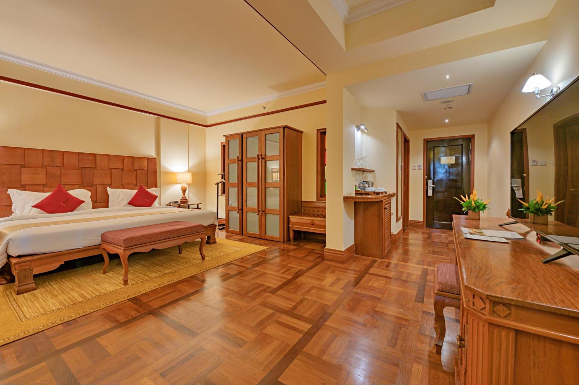 Club Suite 15minutes foot massage