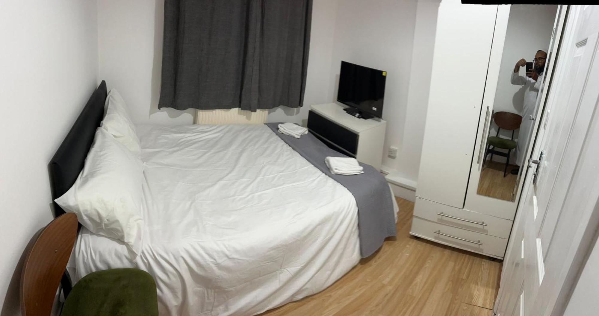 Double Room Private Bathroom