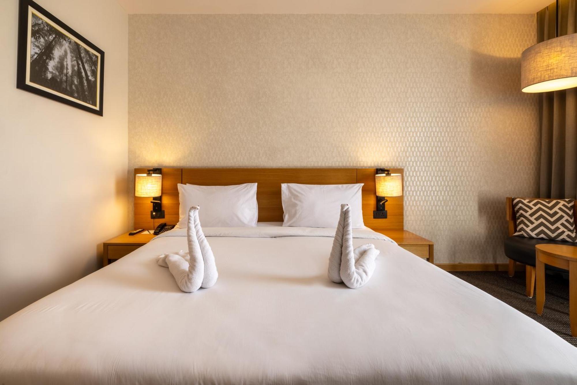 Executive Queen Room 15% off on laundry and mini bar & 20% off on spa services