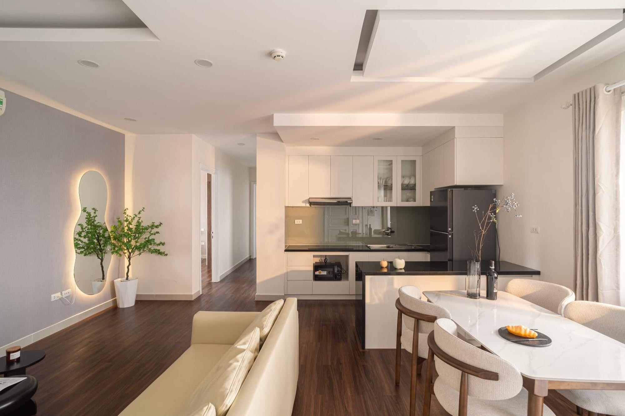 Two-Bedroom Apartment City View