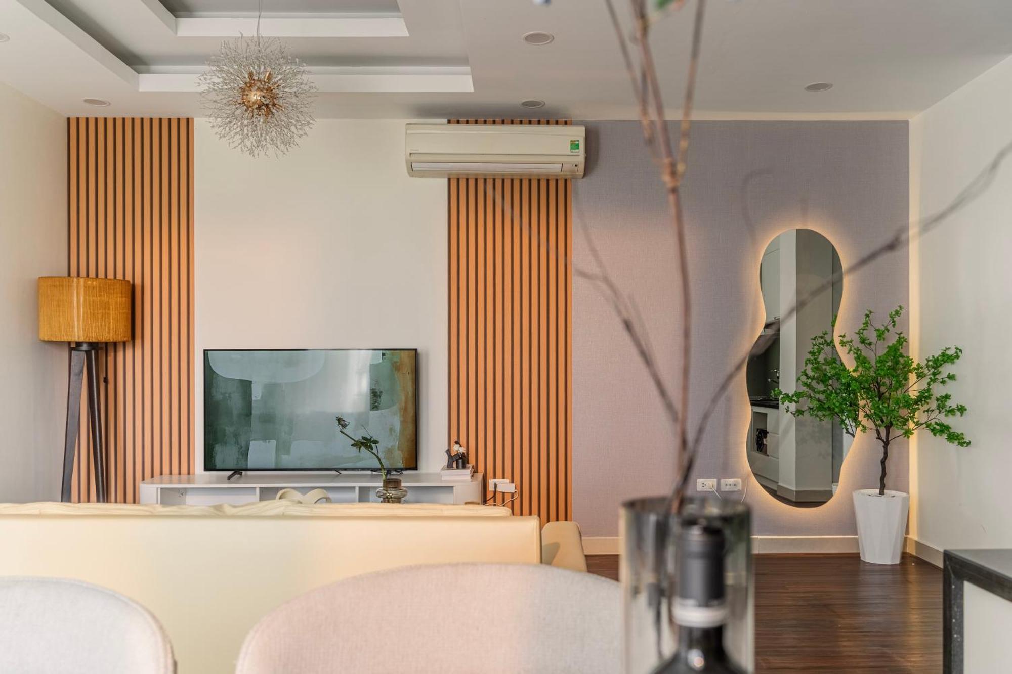Two-Bedroom Apartment City View