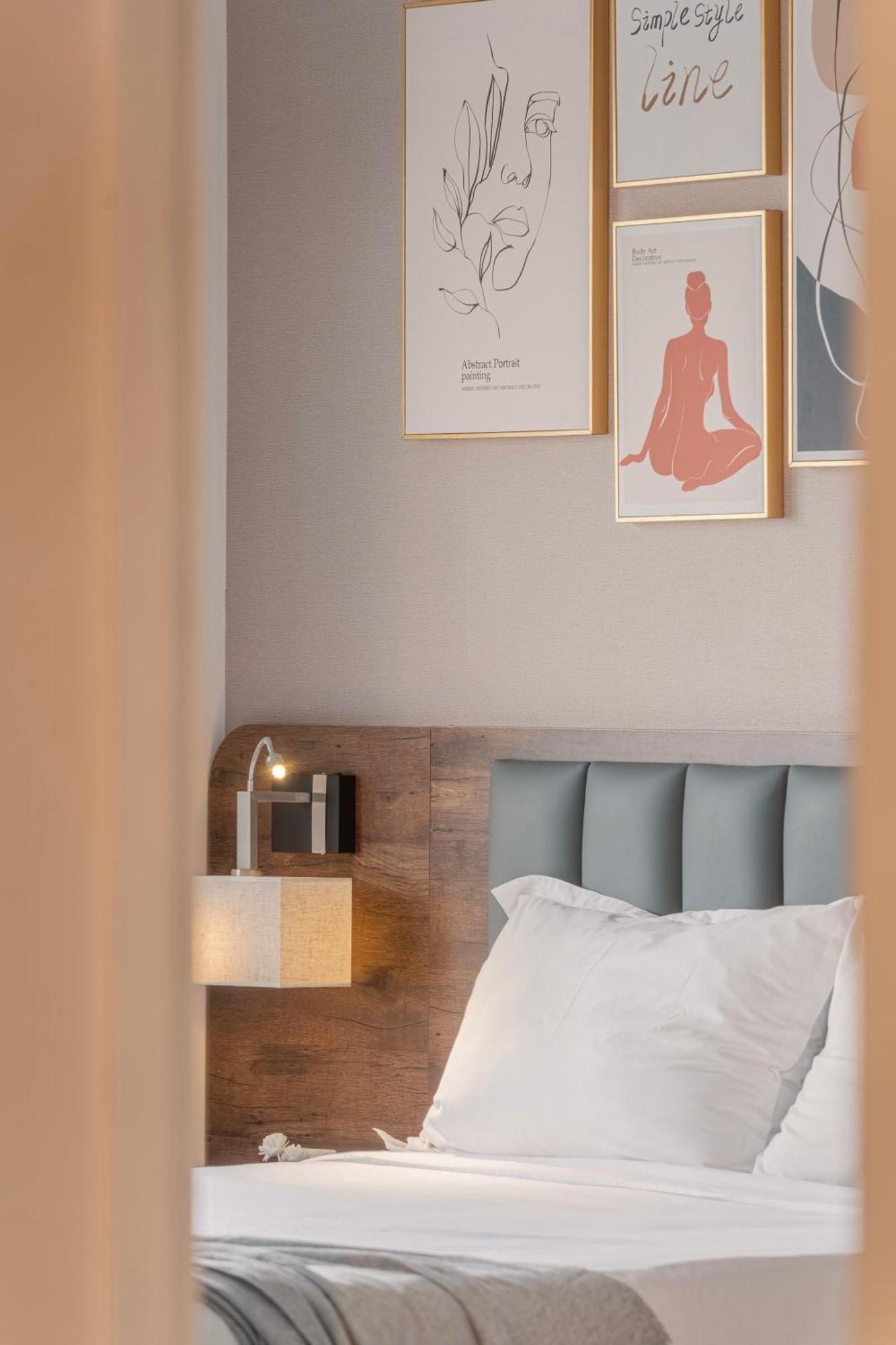 Two-Bedroom Apartment City View