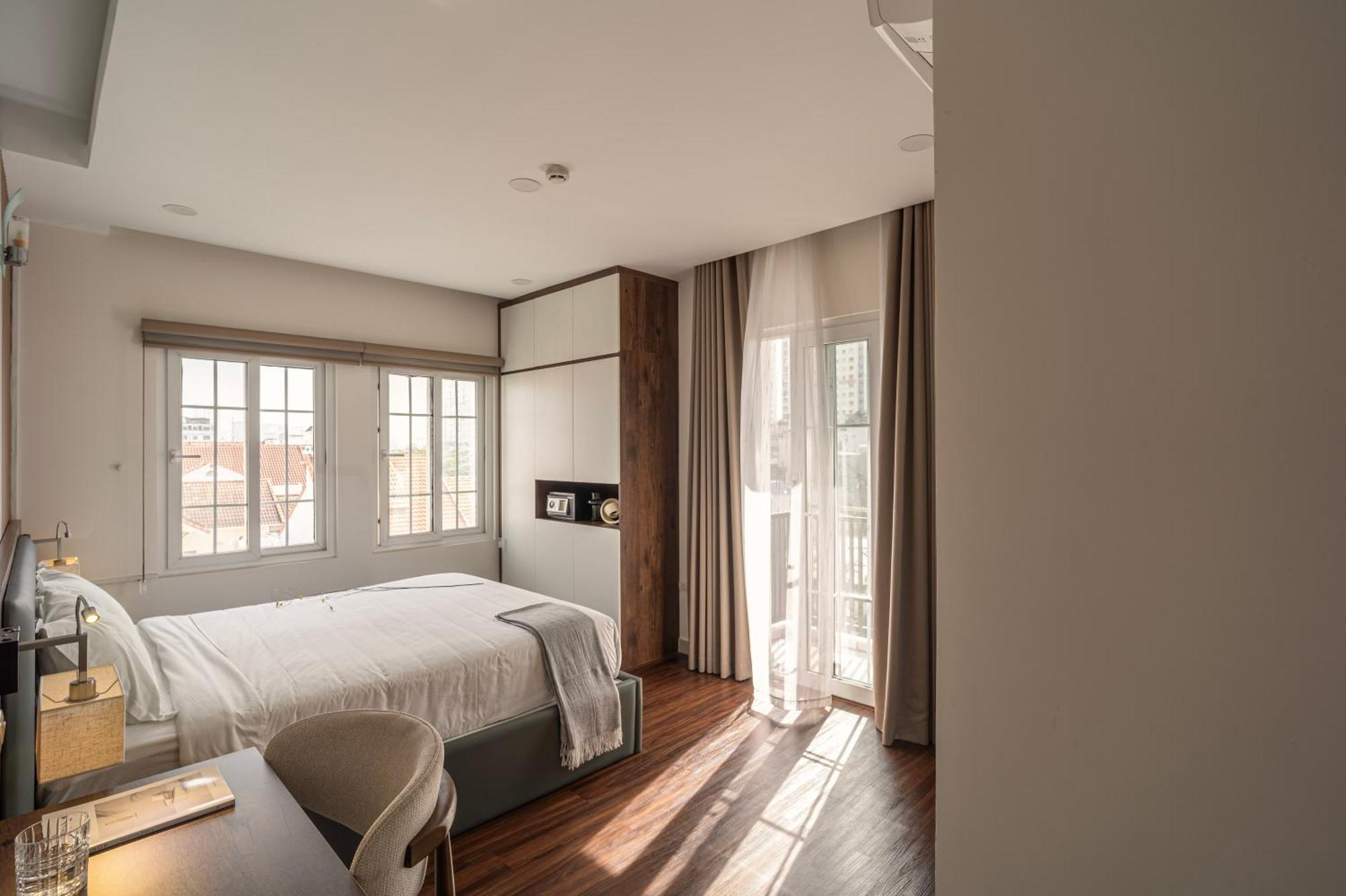 Two-Bedroom Apartment City View