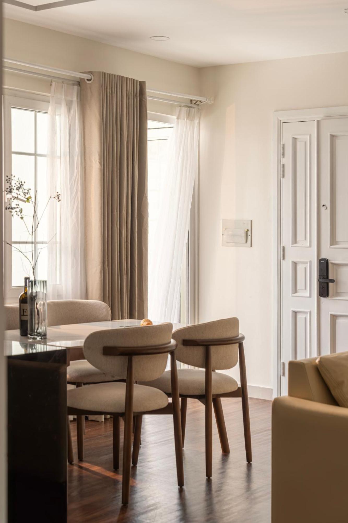 Two-Bedroom Apartment City View