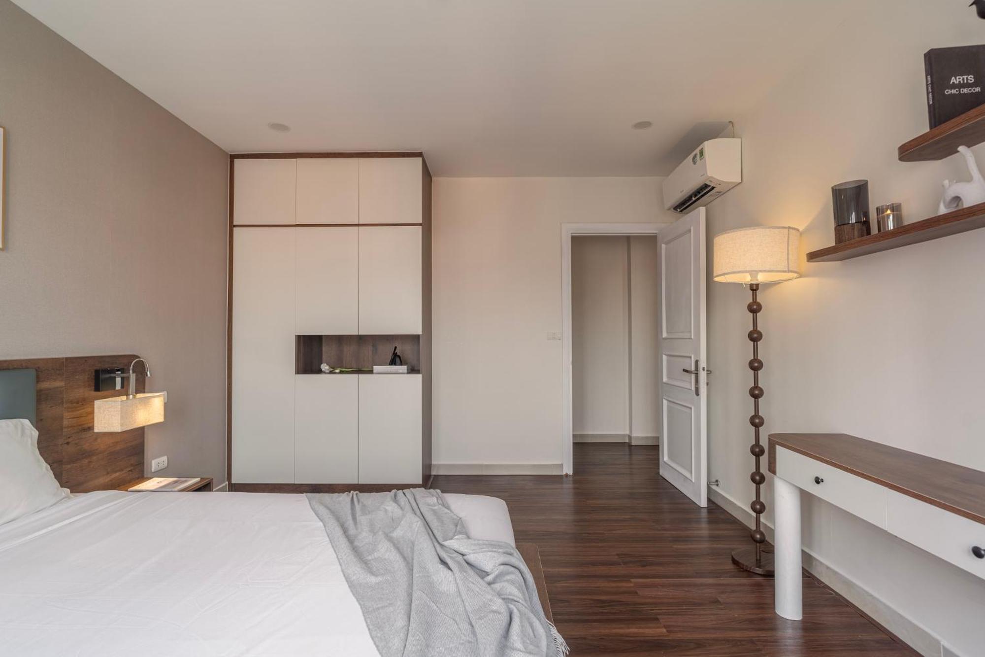 Two-Bedroom Apartment City View