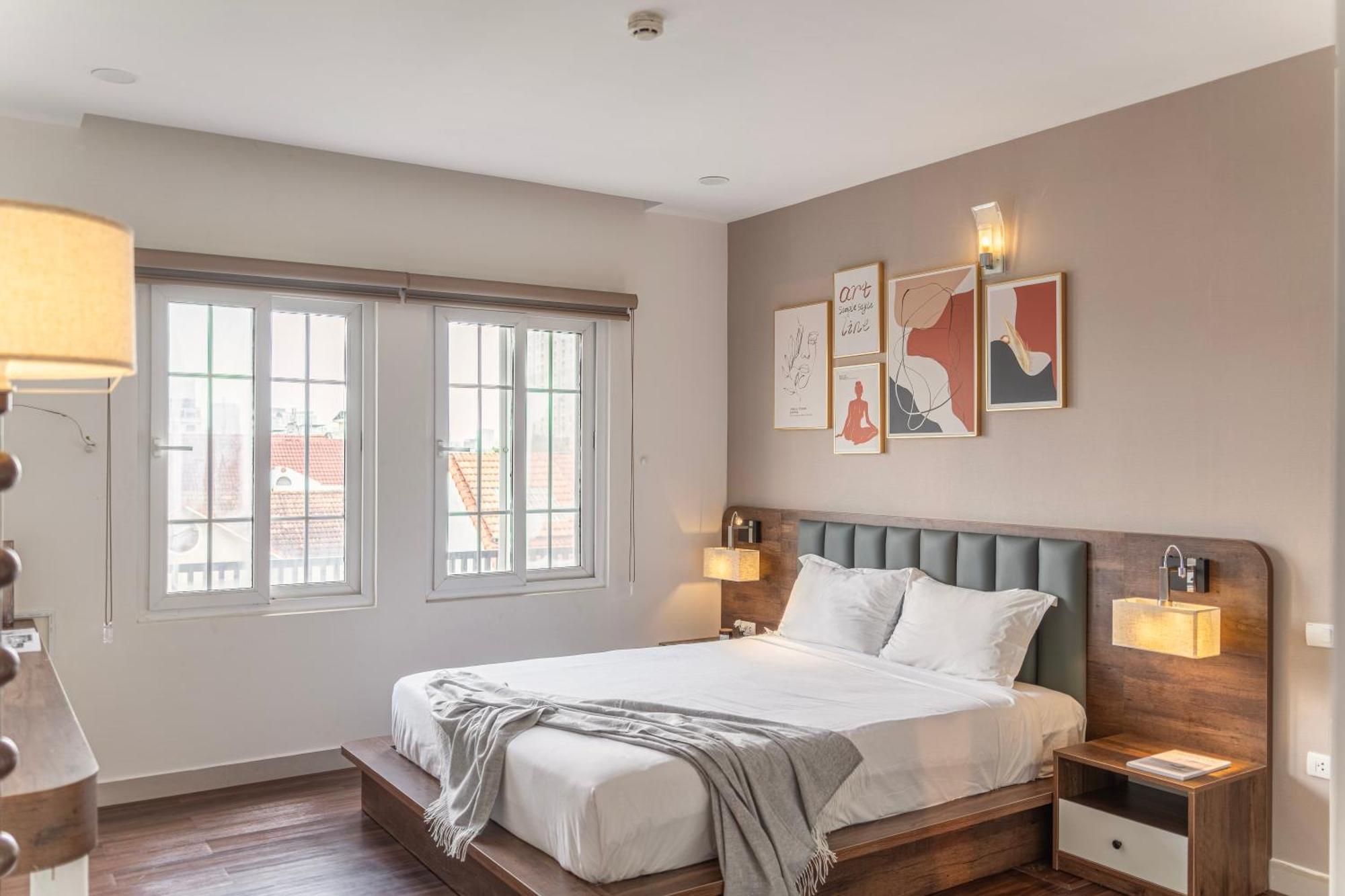 Two-Bedroom Apartment City View