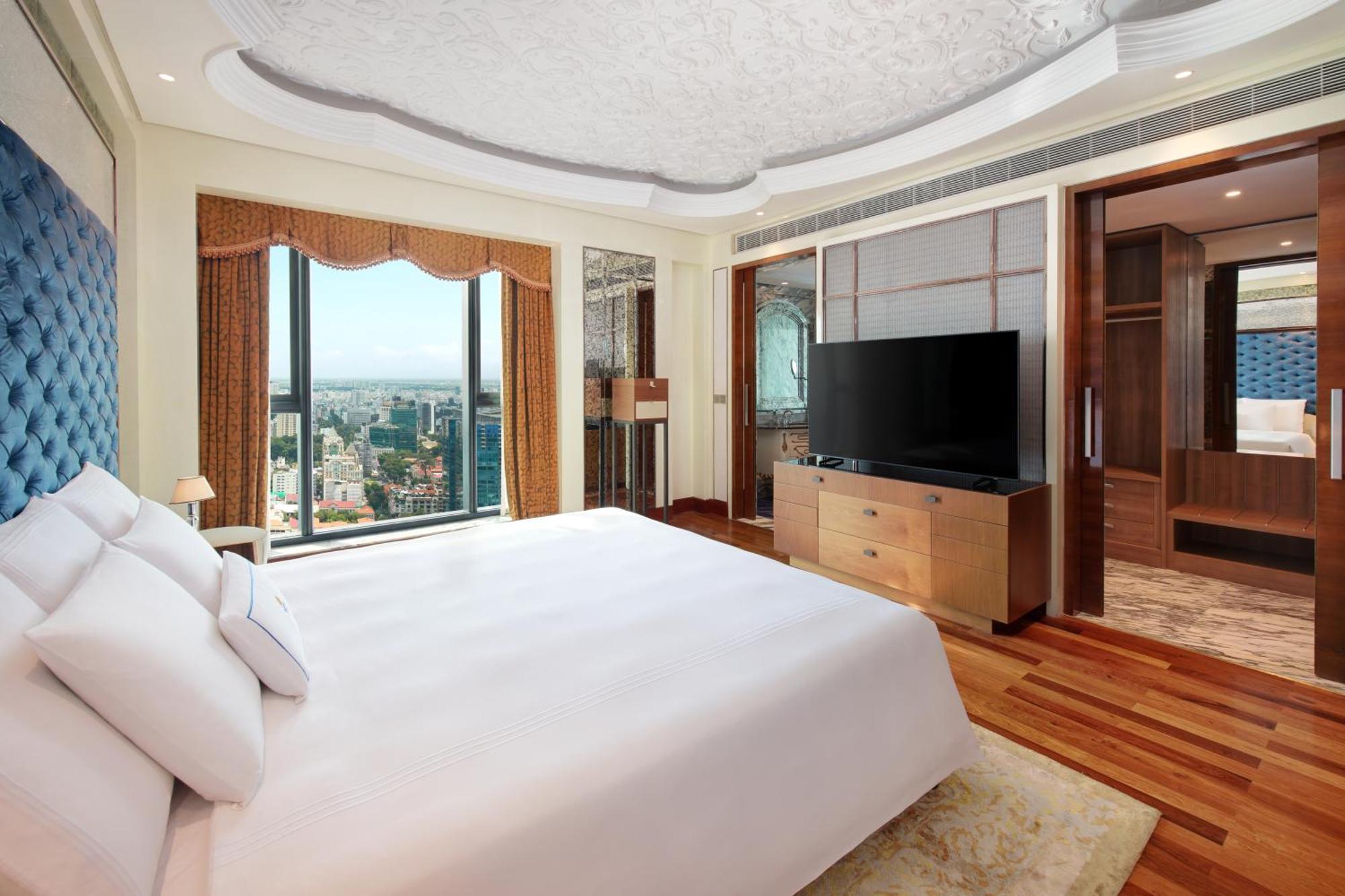 Panorama Suite High Floor Executive Lounge Access