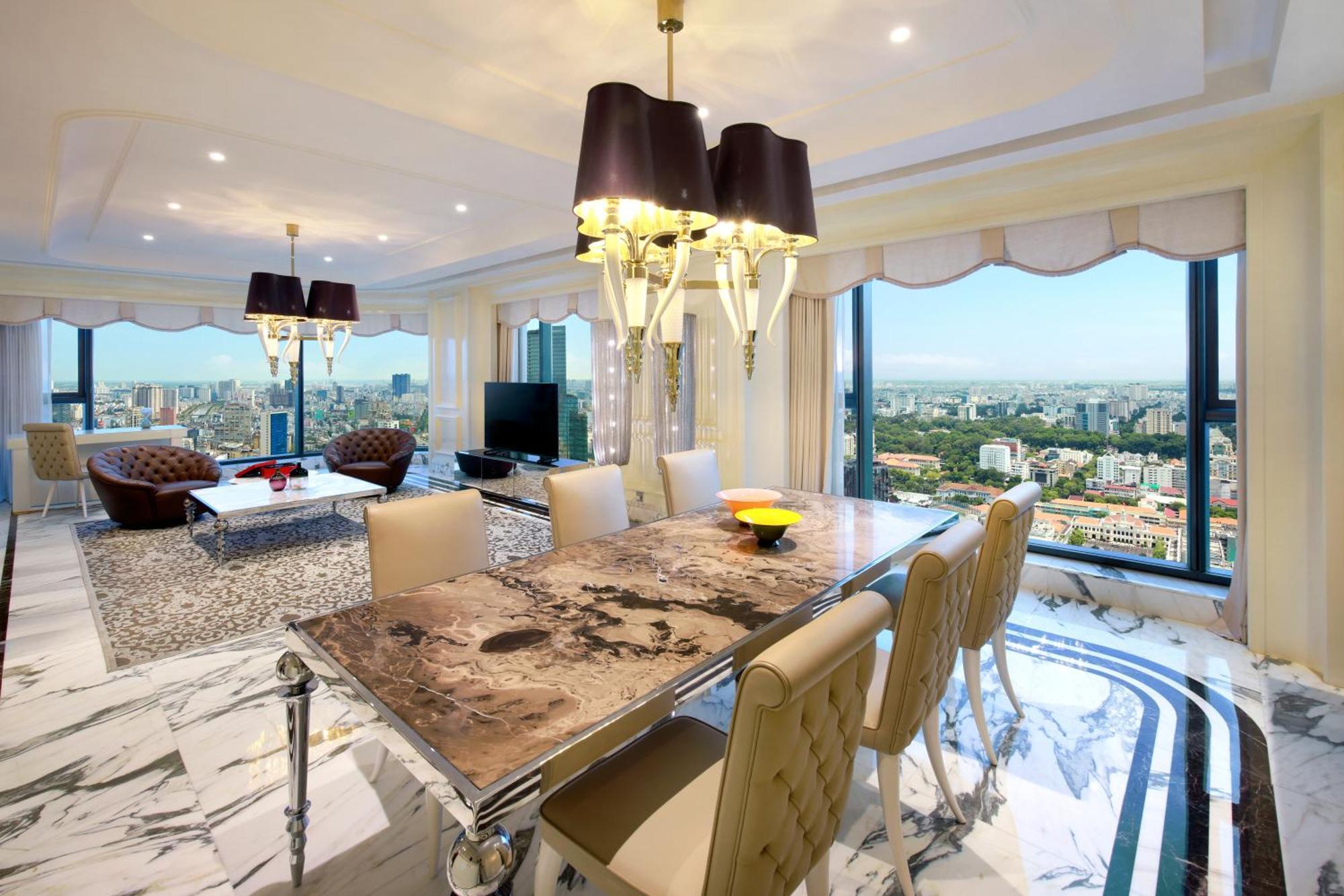Designer Suite Two-way Airport Transfer Executive Lounge Access