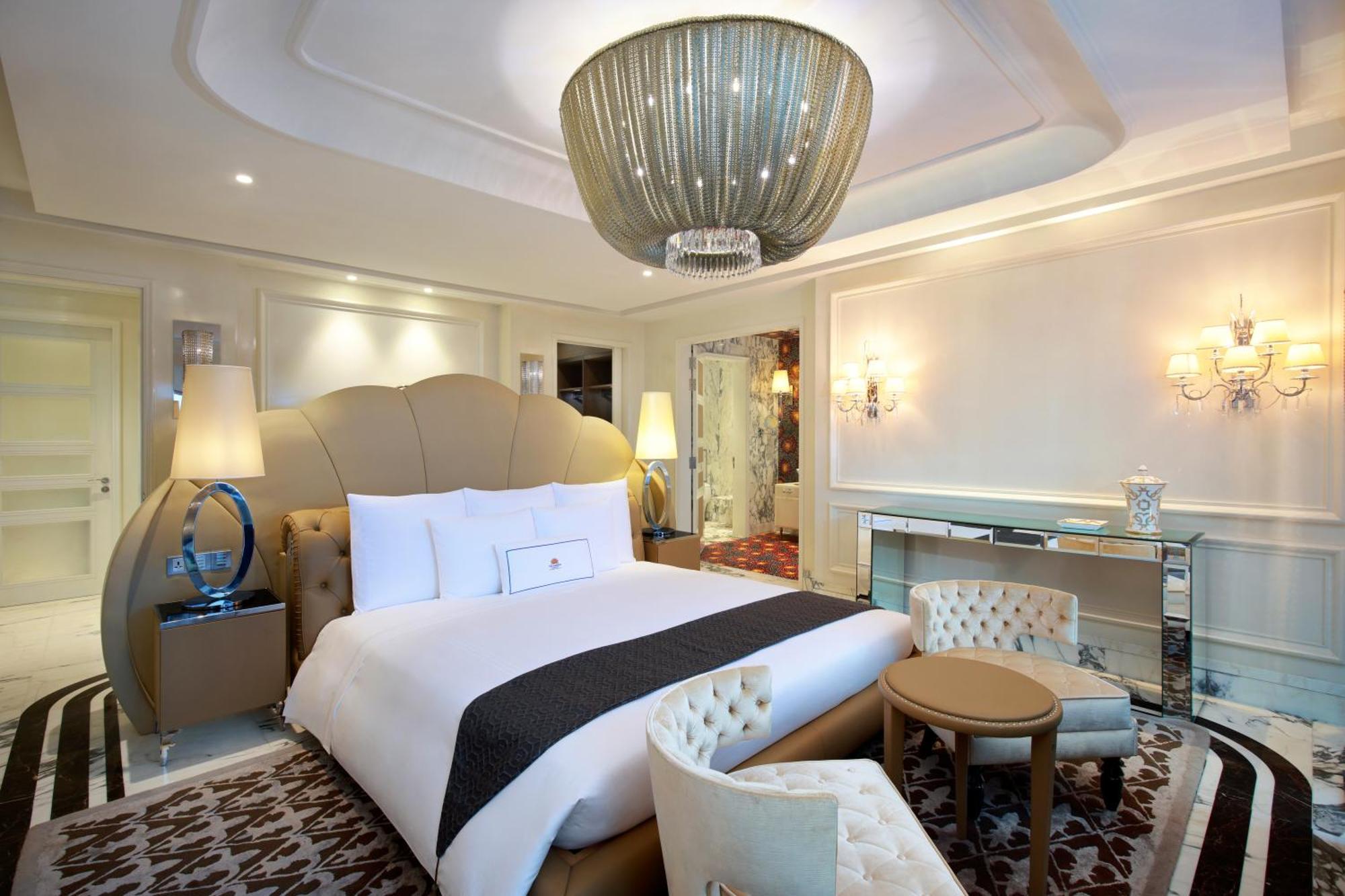 Designer Suite Two-way Airport Transfer Executive Lounge Access