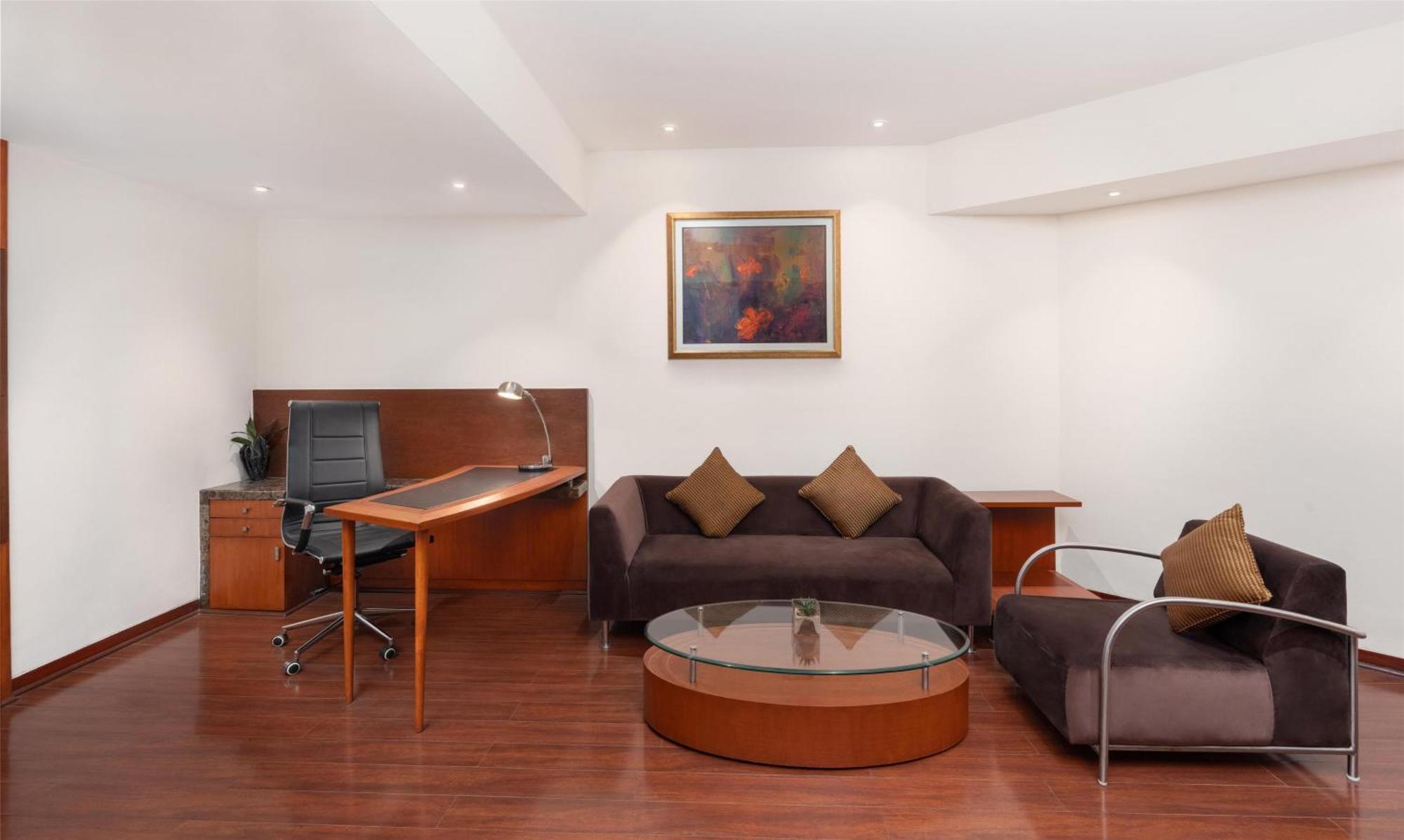 Deluxe Suite with Airport Transfers, Happy Hours 01:00 PM to 06:00 PM, 20% Discount on Food & Beverage and Free Pick up and drop to Worldmark Aerocity (subject to car availability),1695747669:JPEG