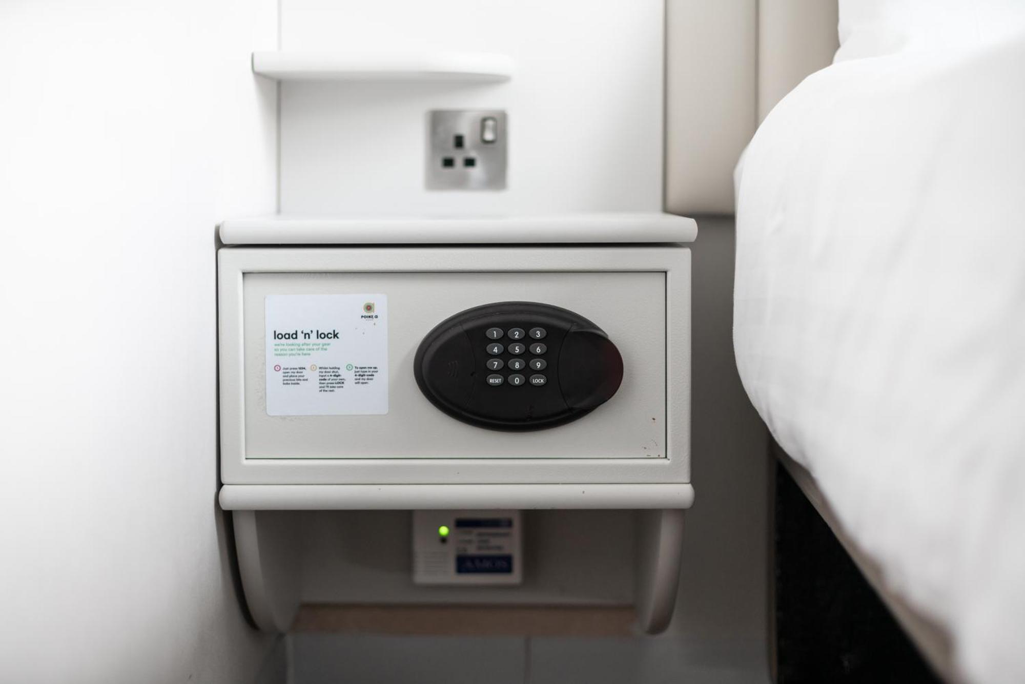 Accessible Double Room with Window