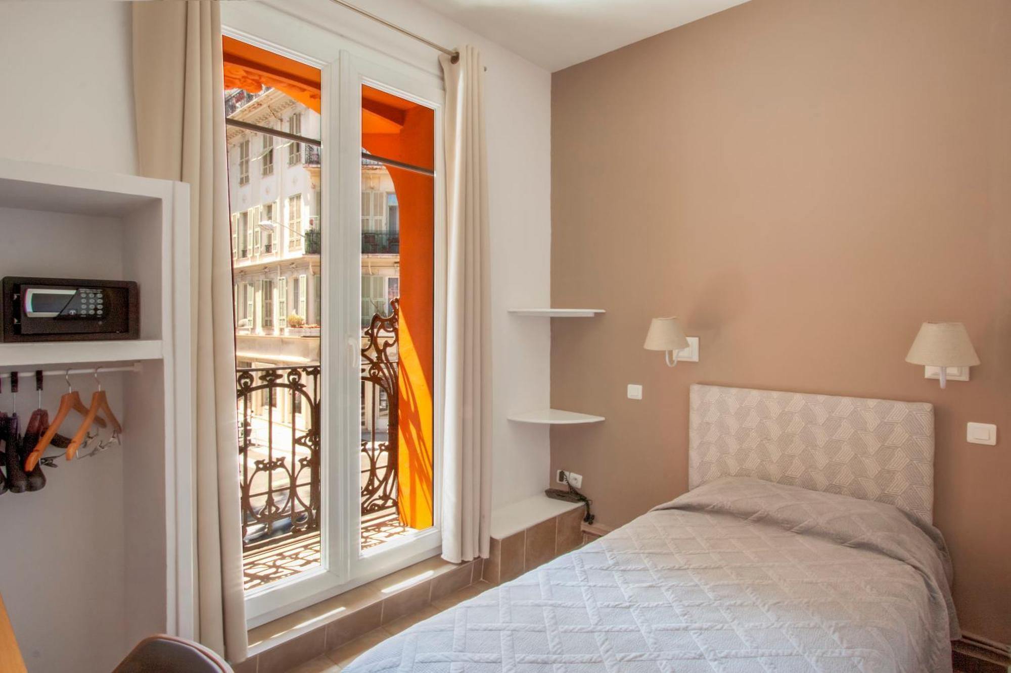 Small Single Room