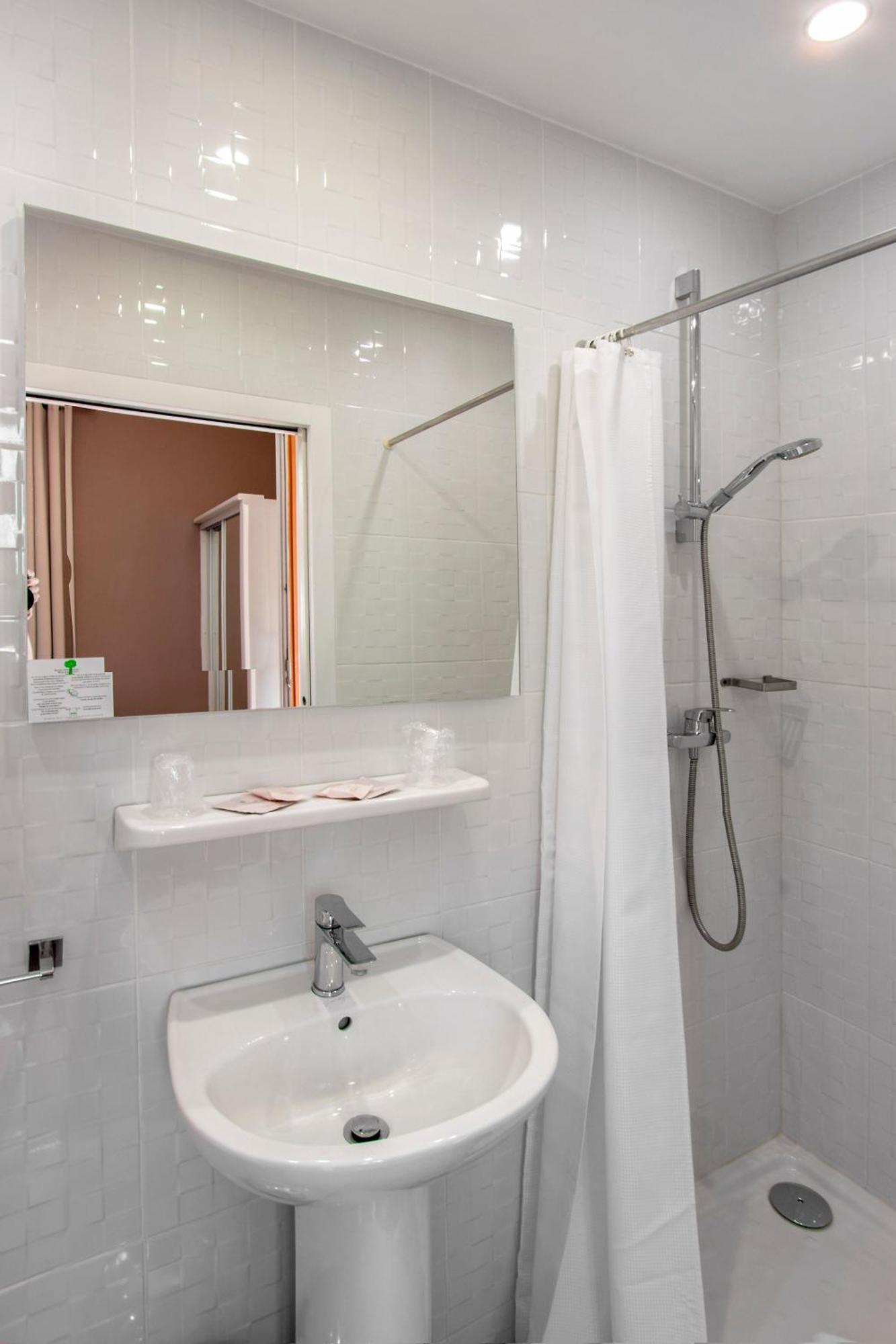 Small Single Room