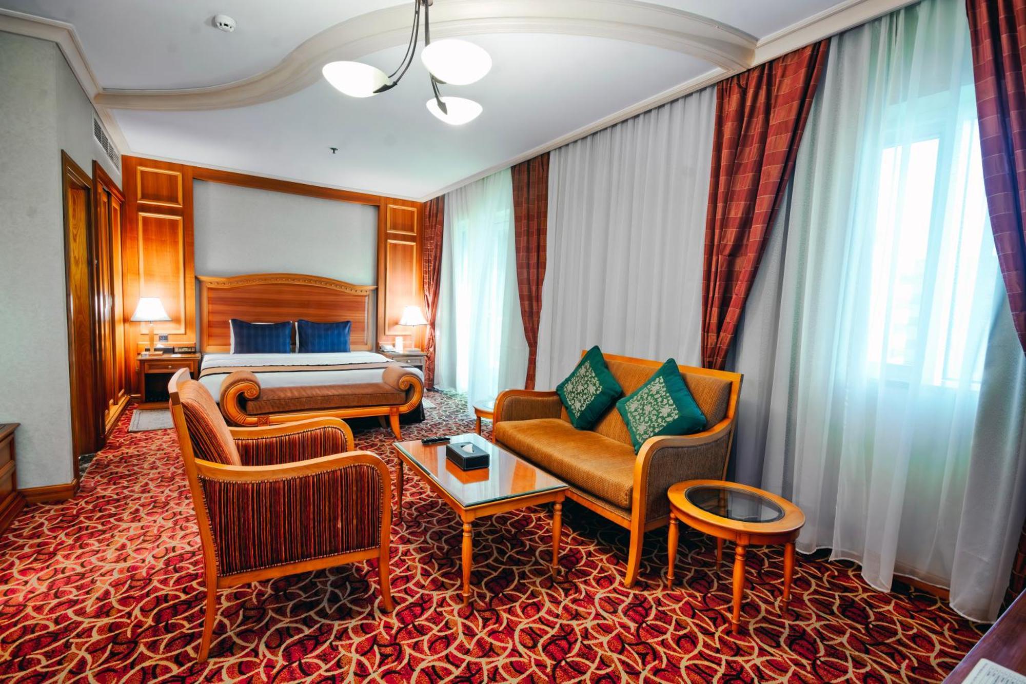 Avenue Suite